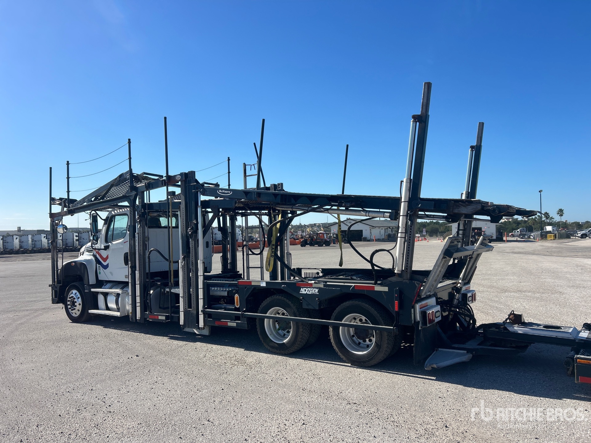 2016 Freightliner 114SD