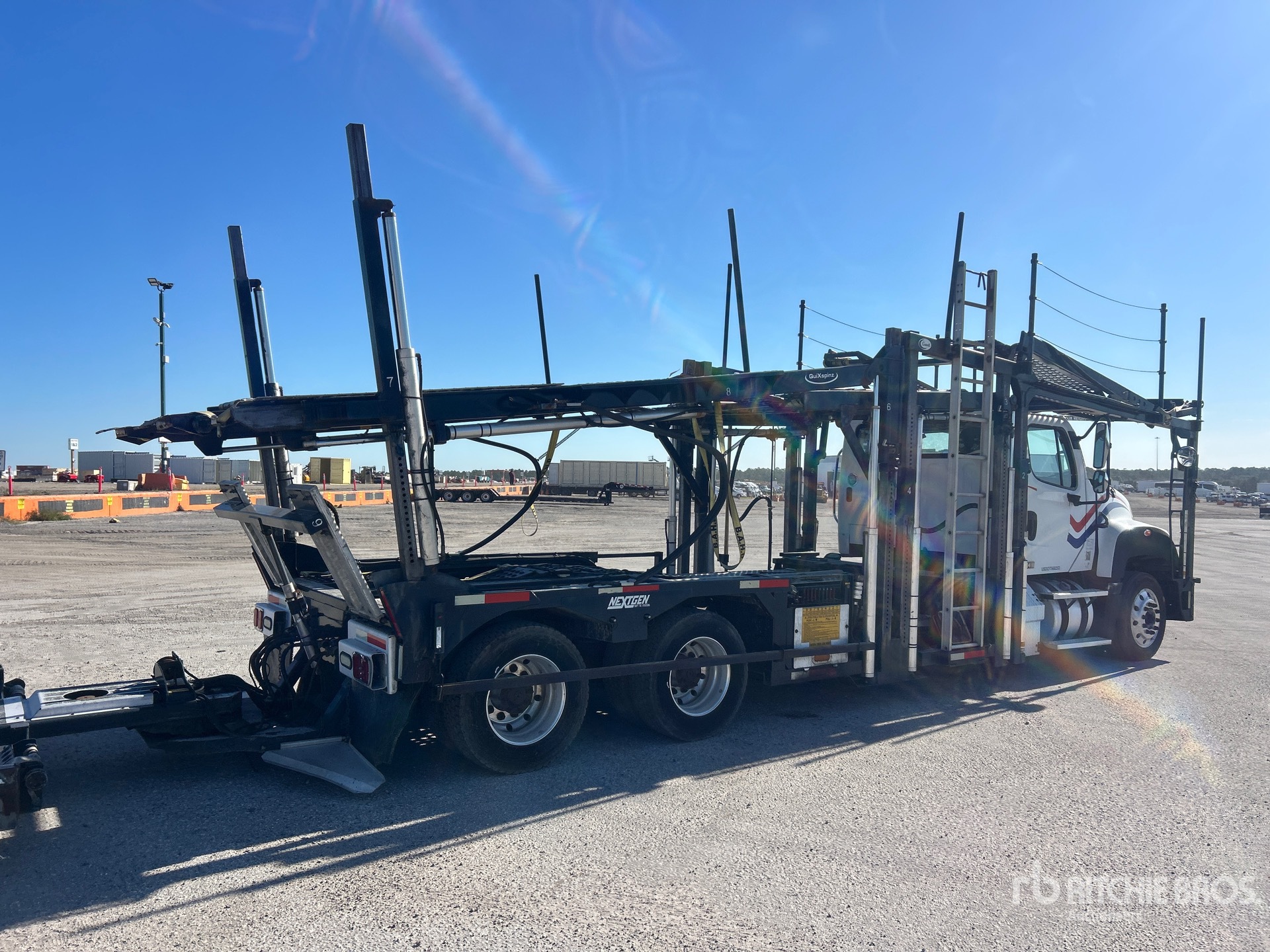 2016 Freightliner 114SD