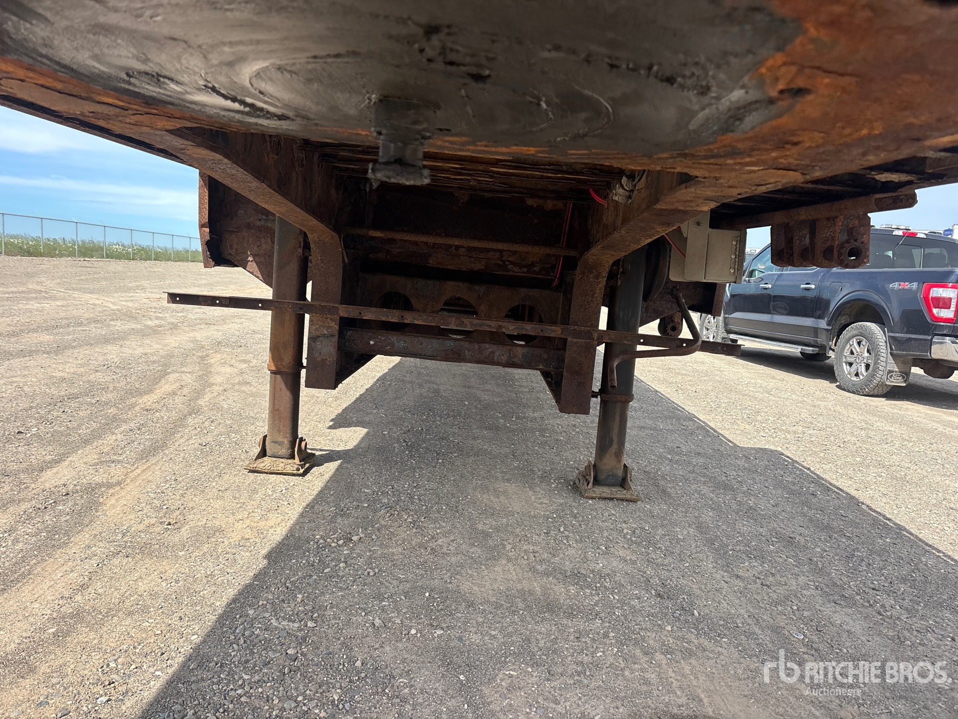 2011 Load King  53 FT TRI/A