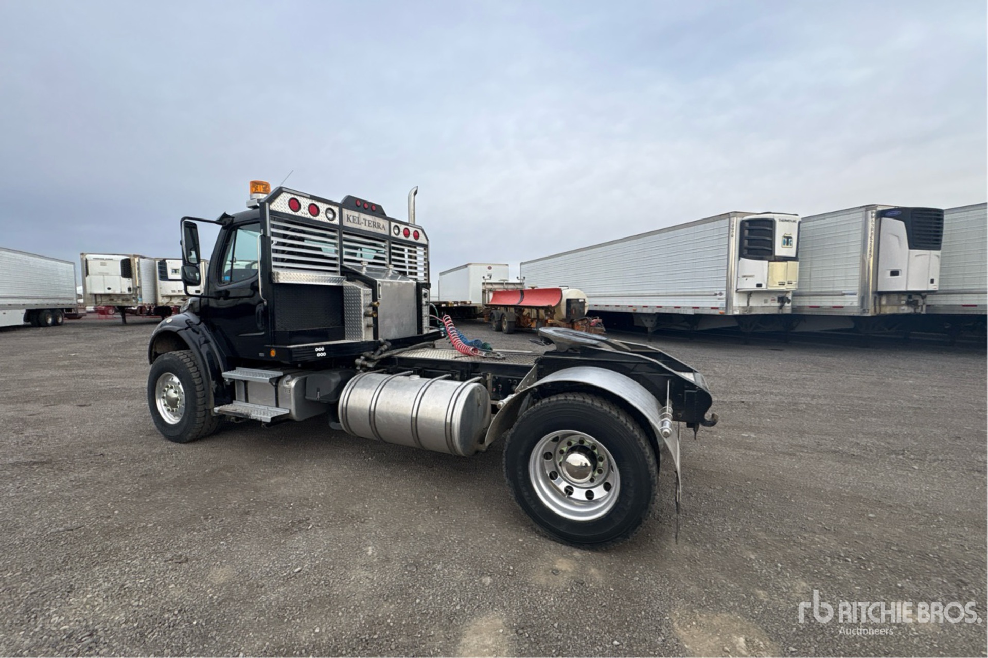 2008 Freightliner M2