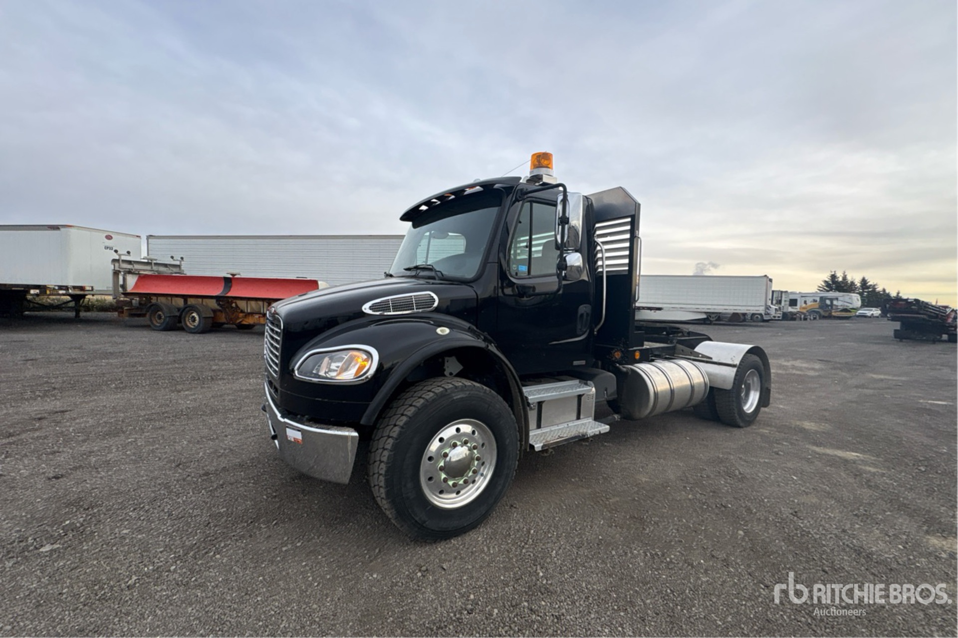 2008 Freightliner M2