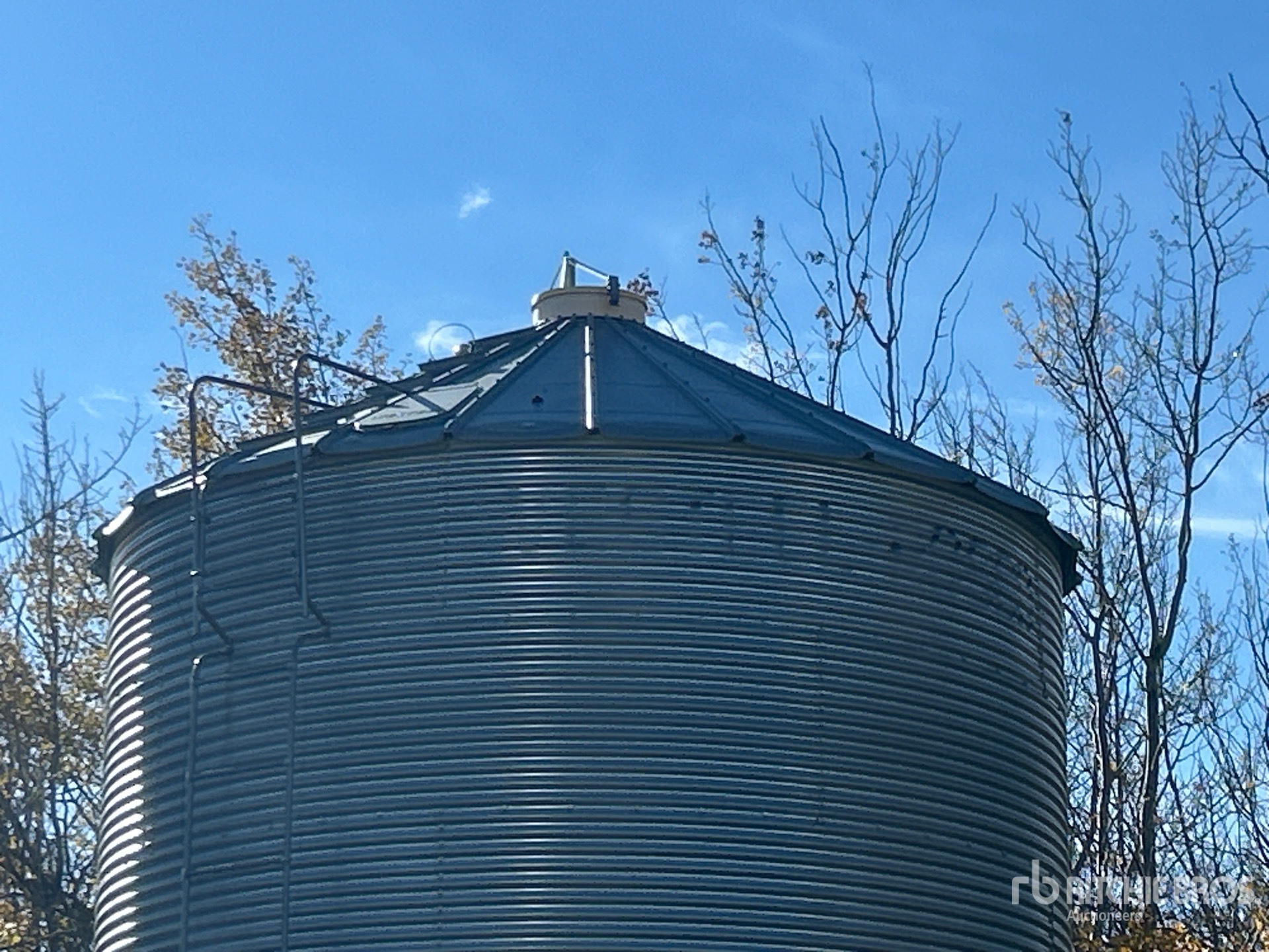 Westeel +/- 2000 BU 6 RING HOPPER