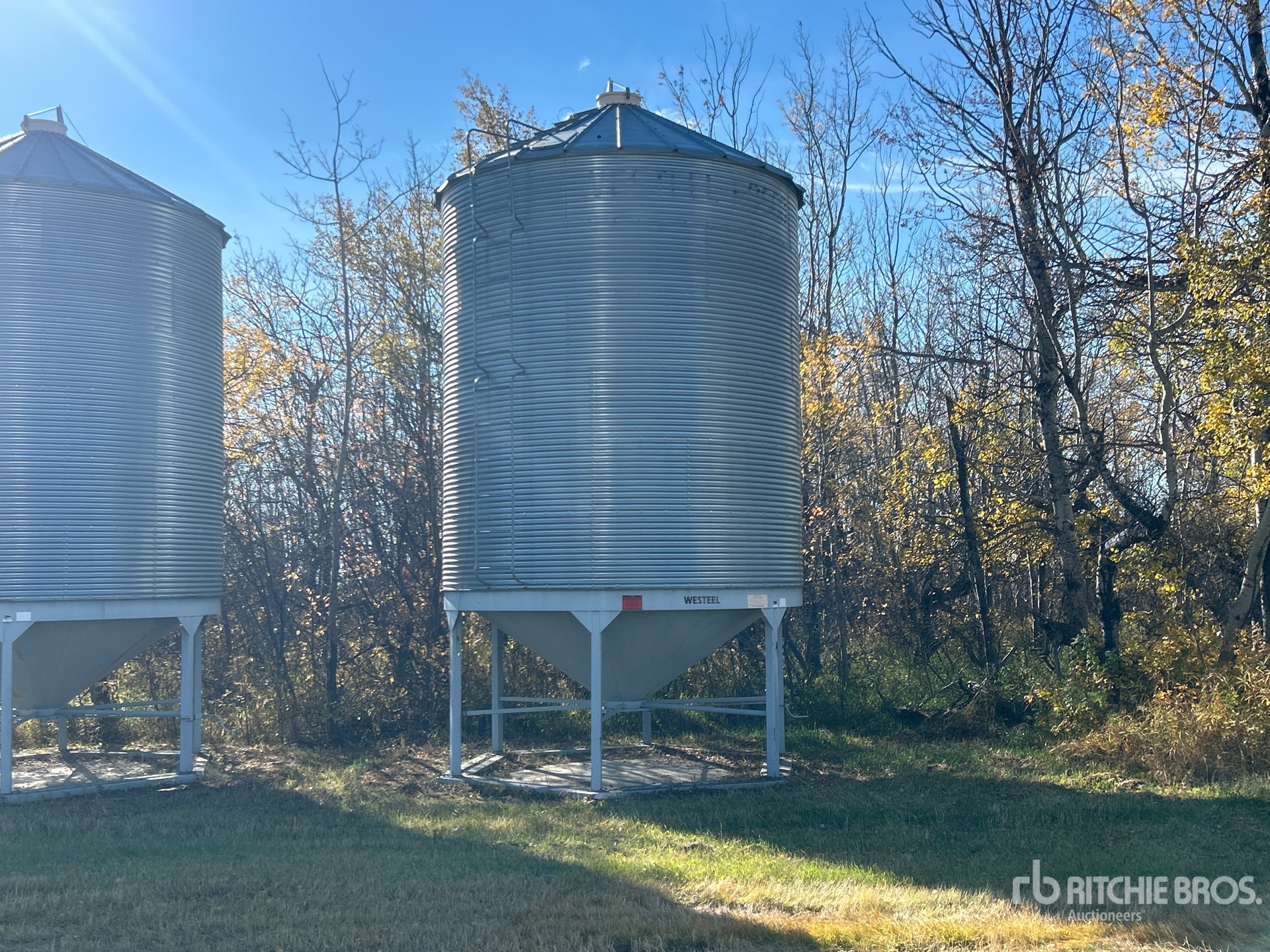 Photo of Westeel +/- 2000 bu 6 Ring Hopper
