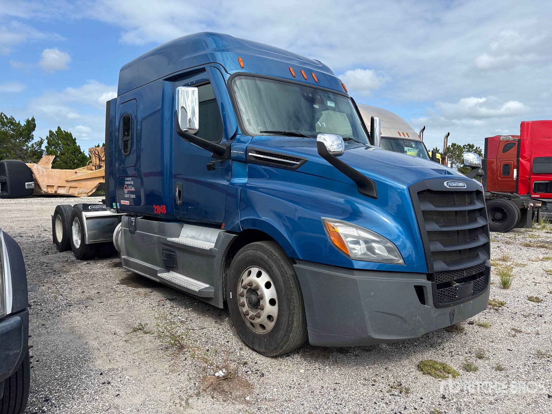 2021 Freightliner CASCADIA 126
