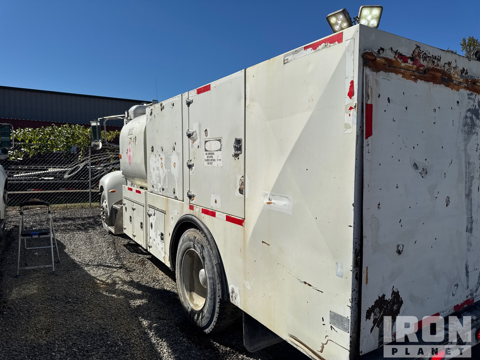 2008 Peterbilt T335