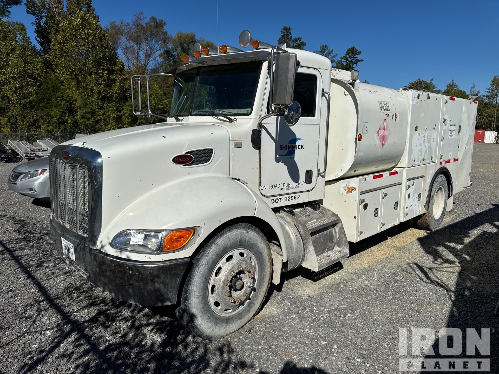 Photo of 2008 Peterbilt T335