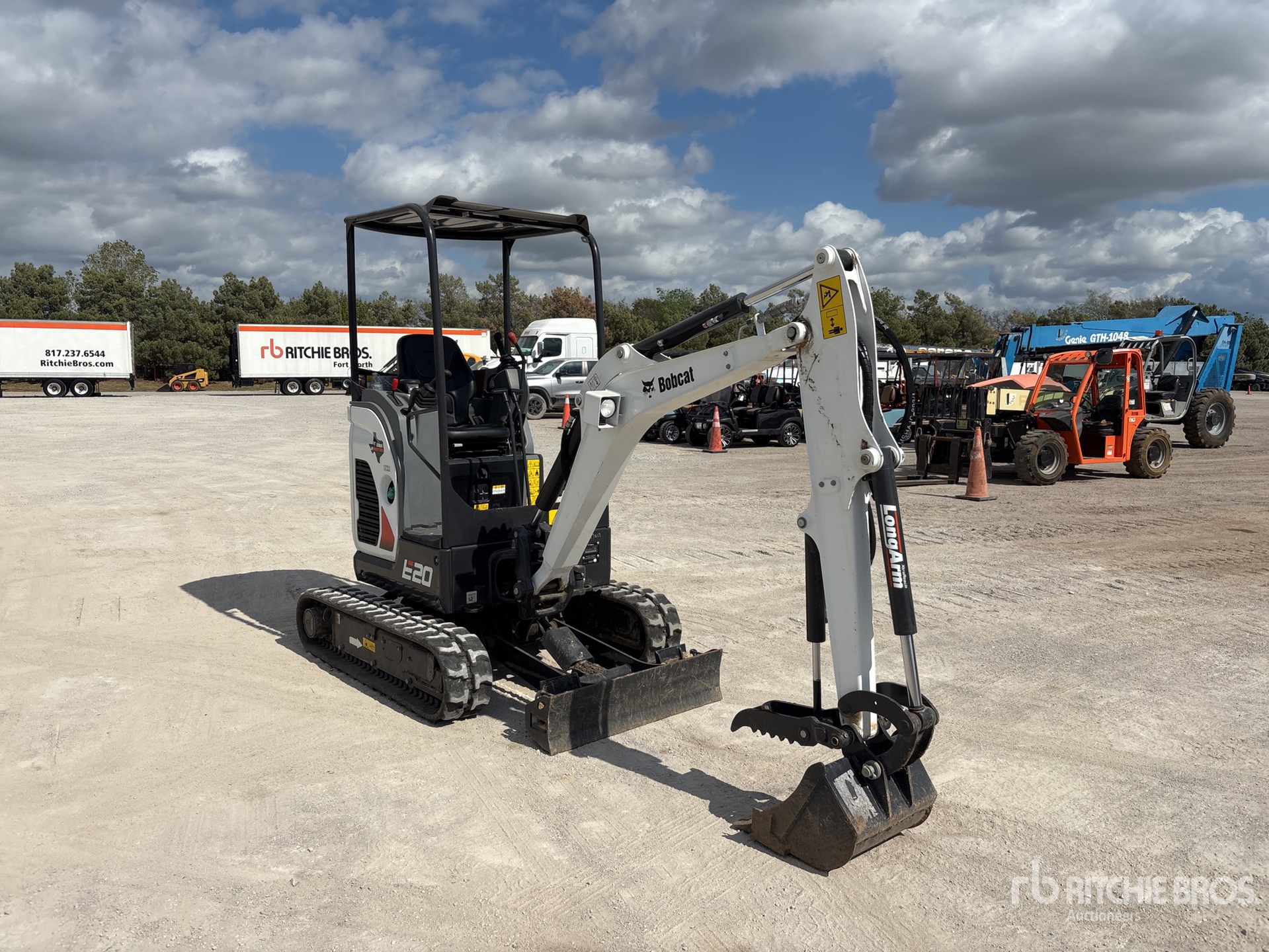 2025 Bobcat E20