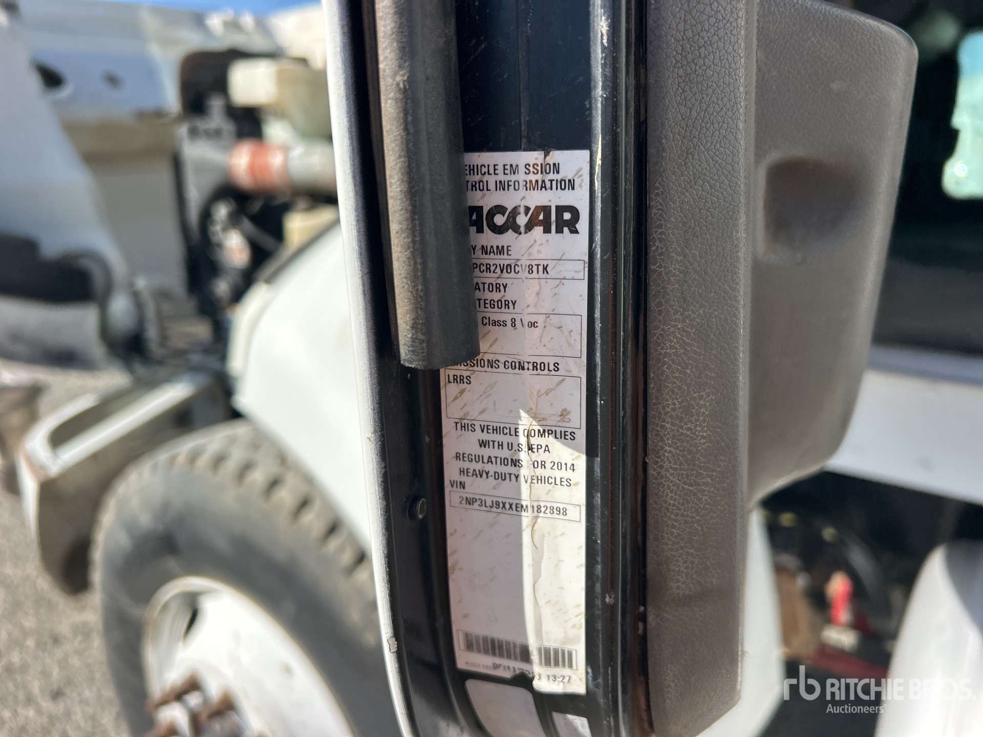 2014 Peterbilt 348