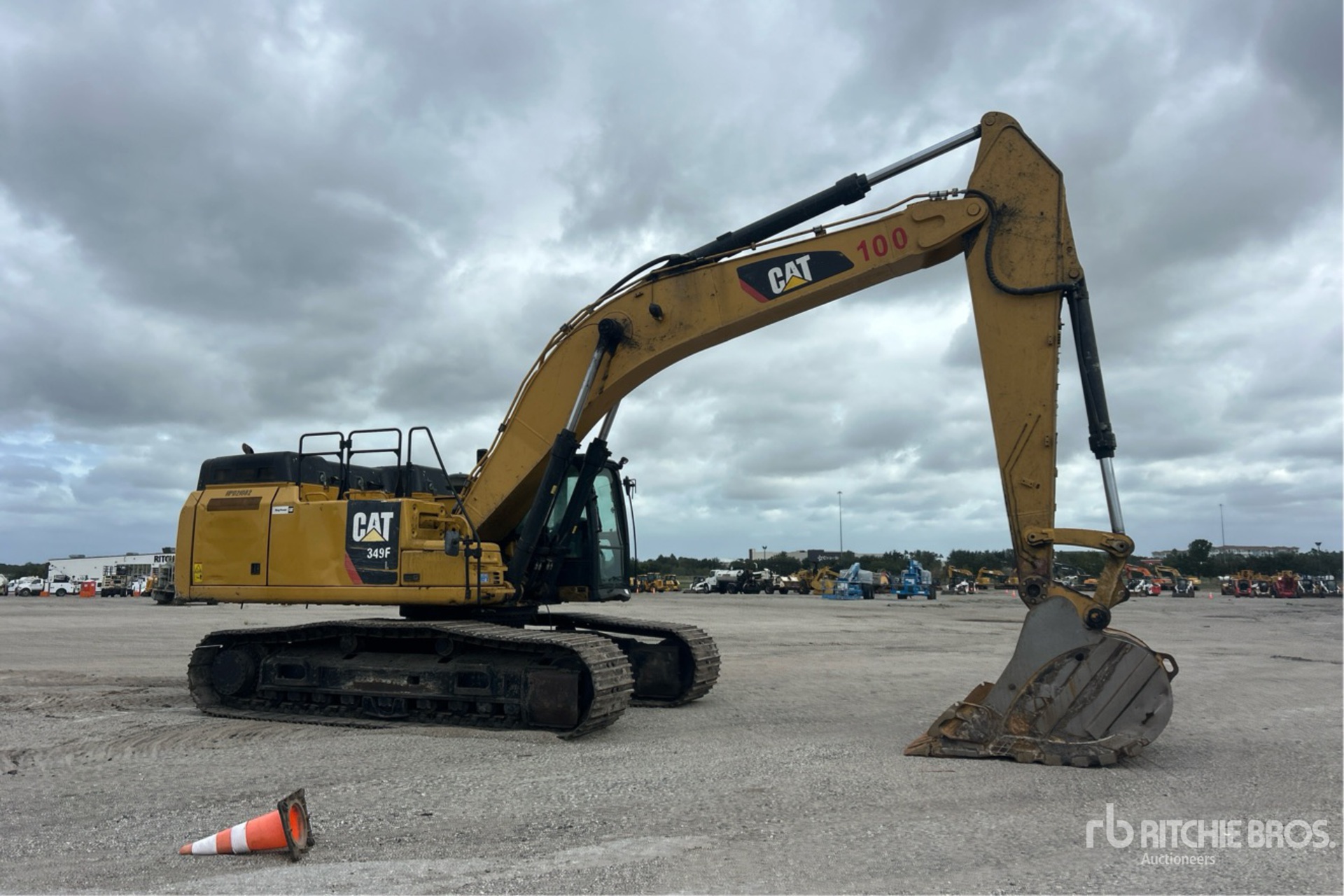 2020 Caterpillar 349F L
