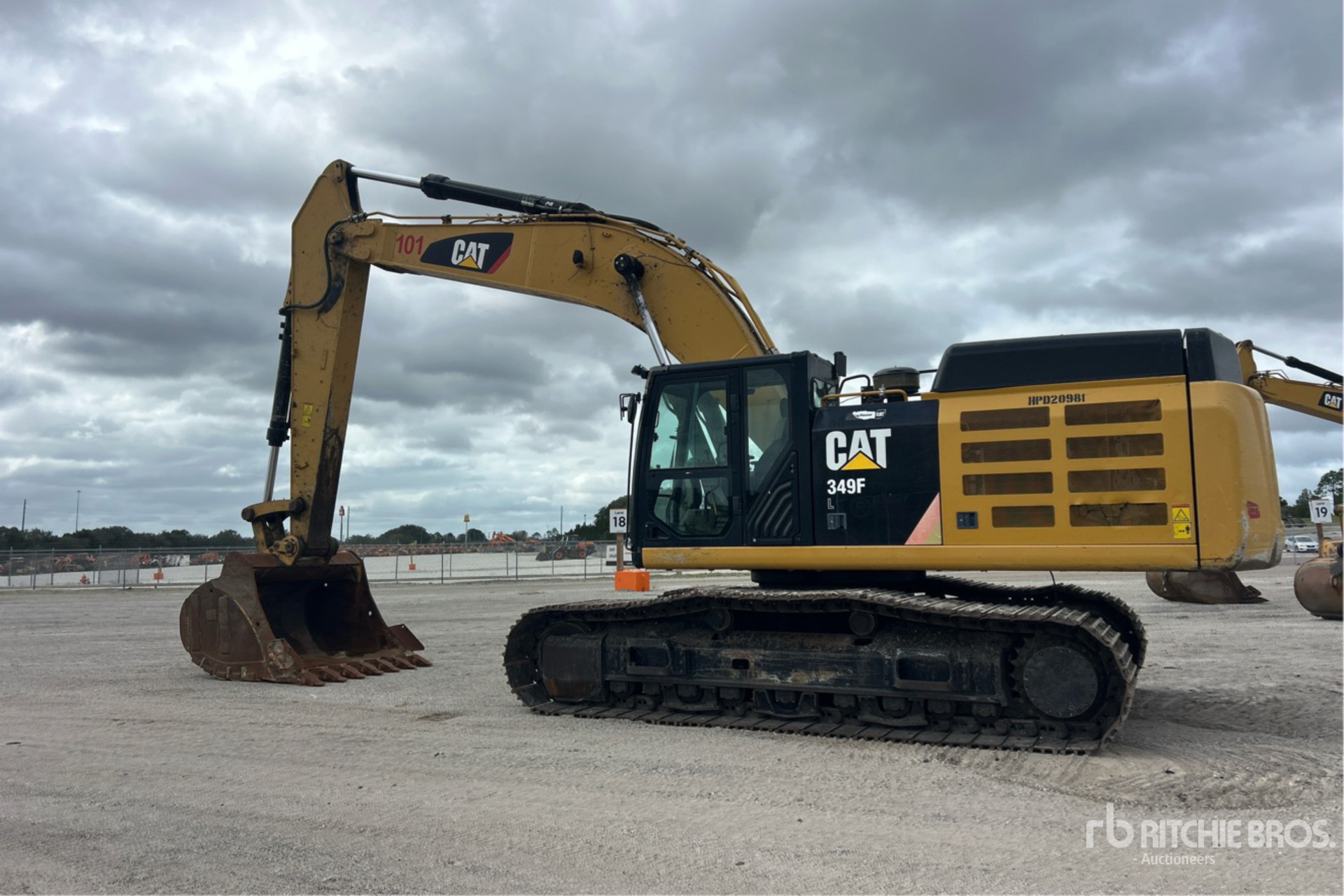 2020 Caterpillar 349F L