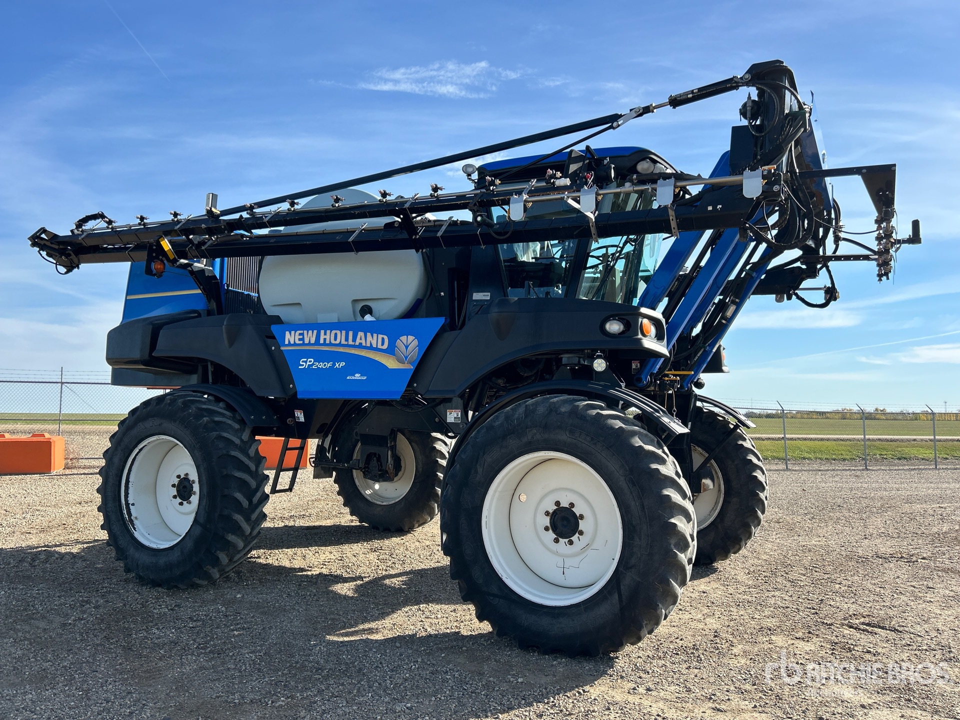 2012 New Holland GAURDIAN SP.240