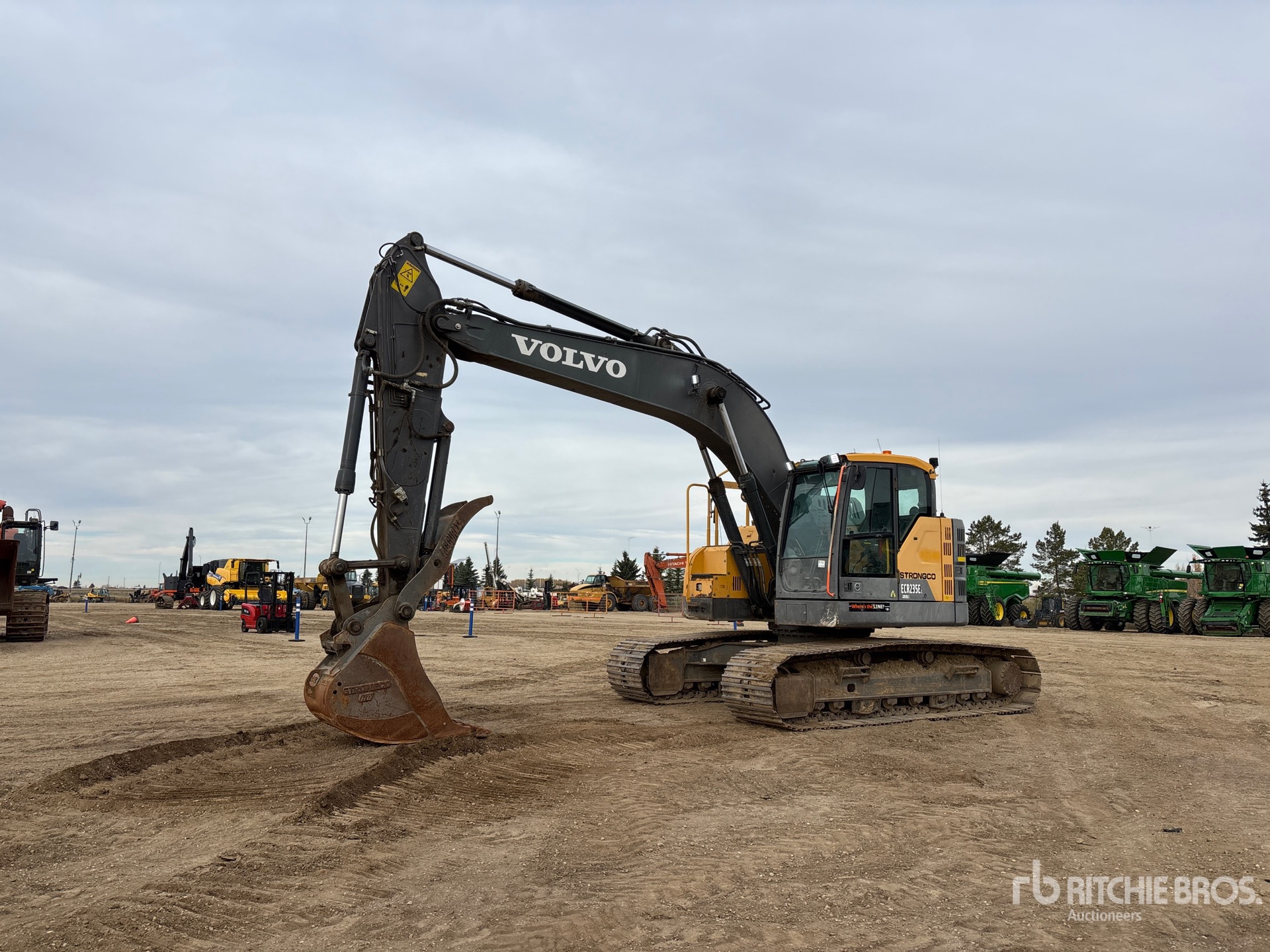 2016 Volvo ECR235E