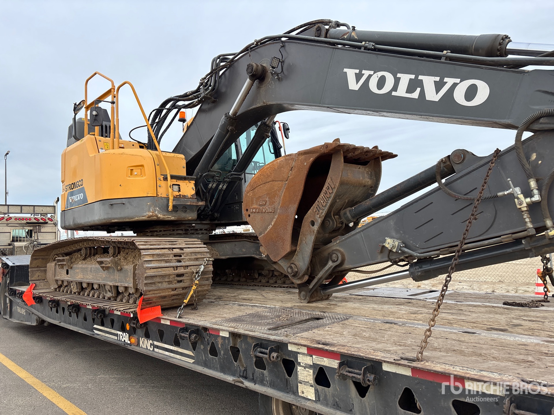2016 Volvo ECR235E