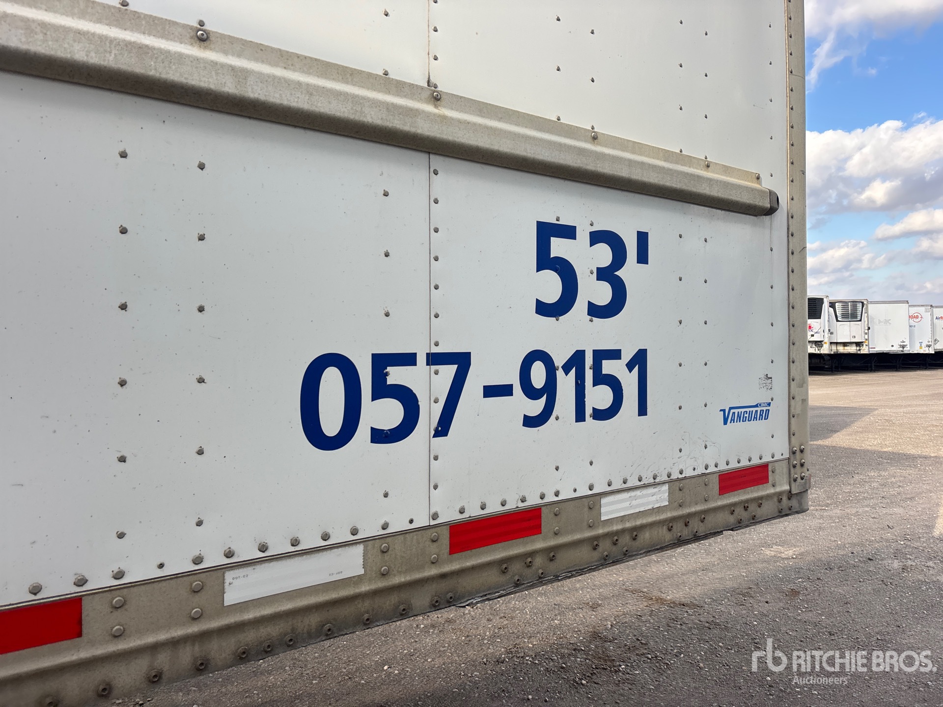 2014 Vanguard 53 FT X 102 IN T/A