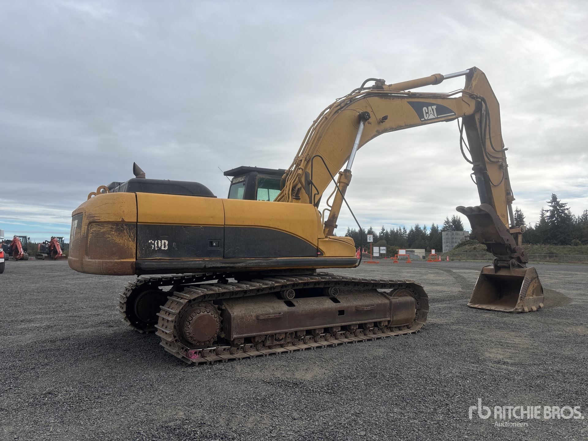 2006 Caterpillar 330D L