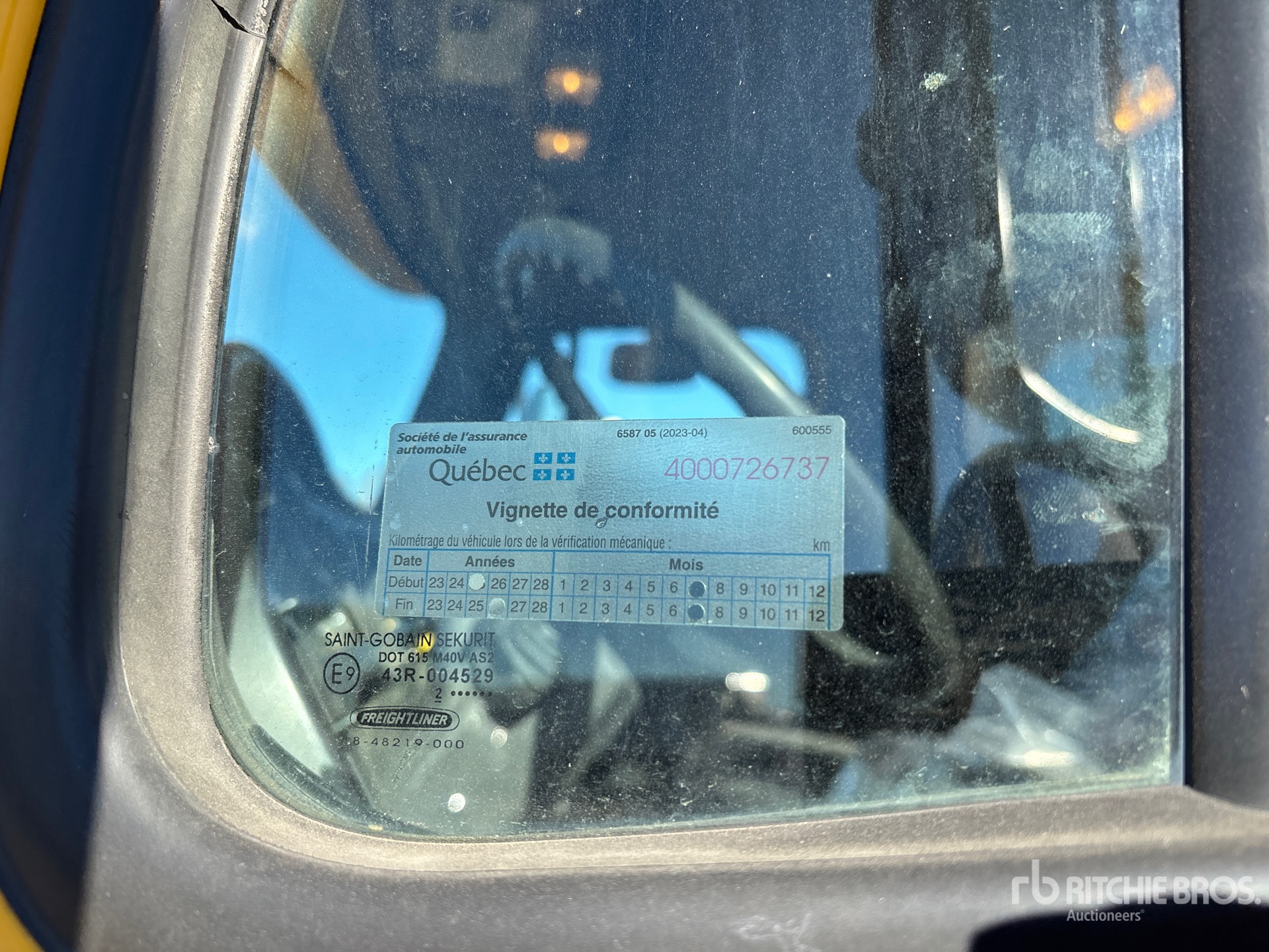 2013 Freightliner M2 106