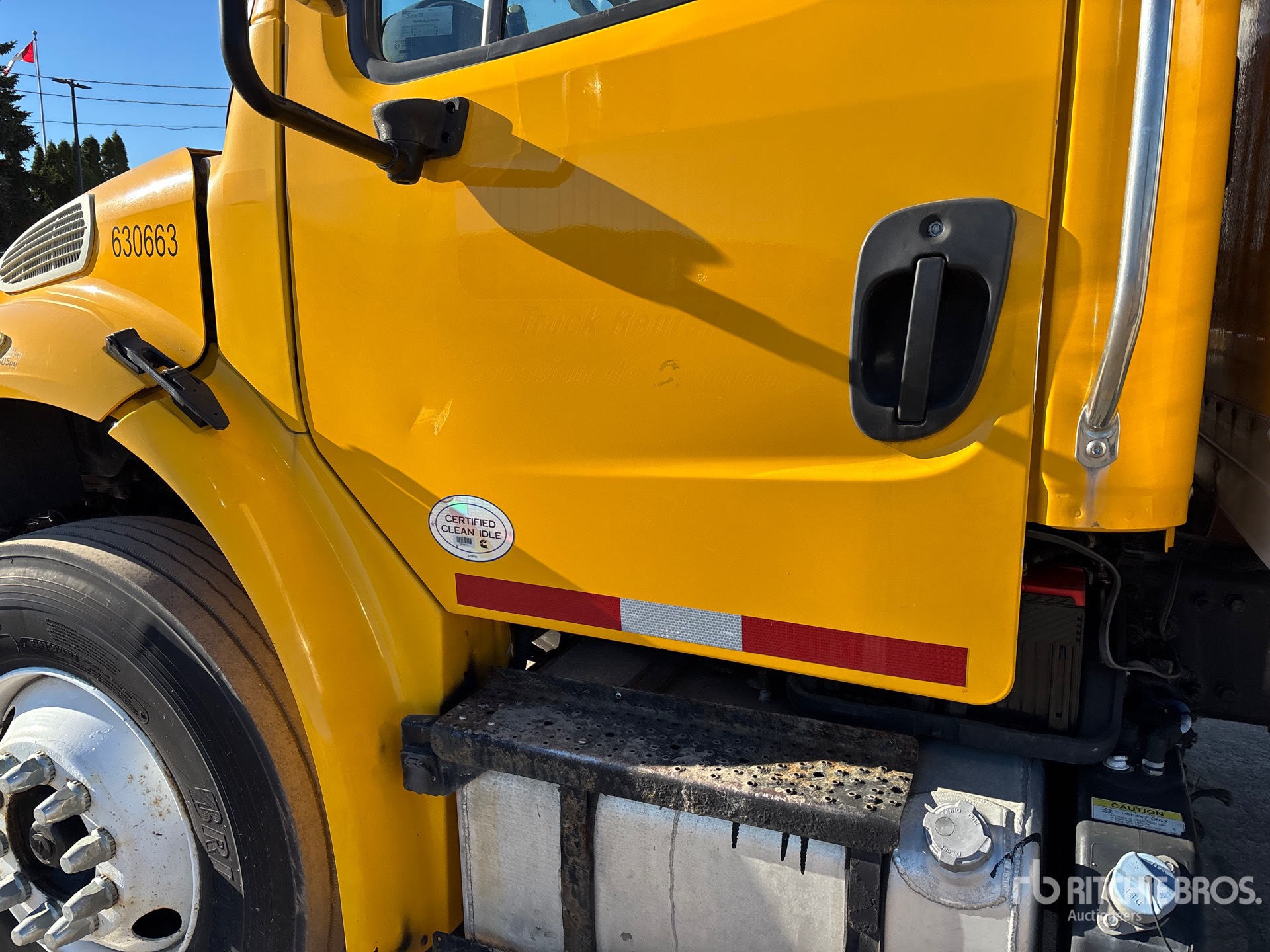 2013 Freightliner M2 106