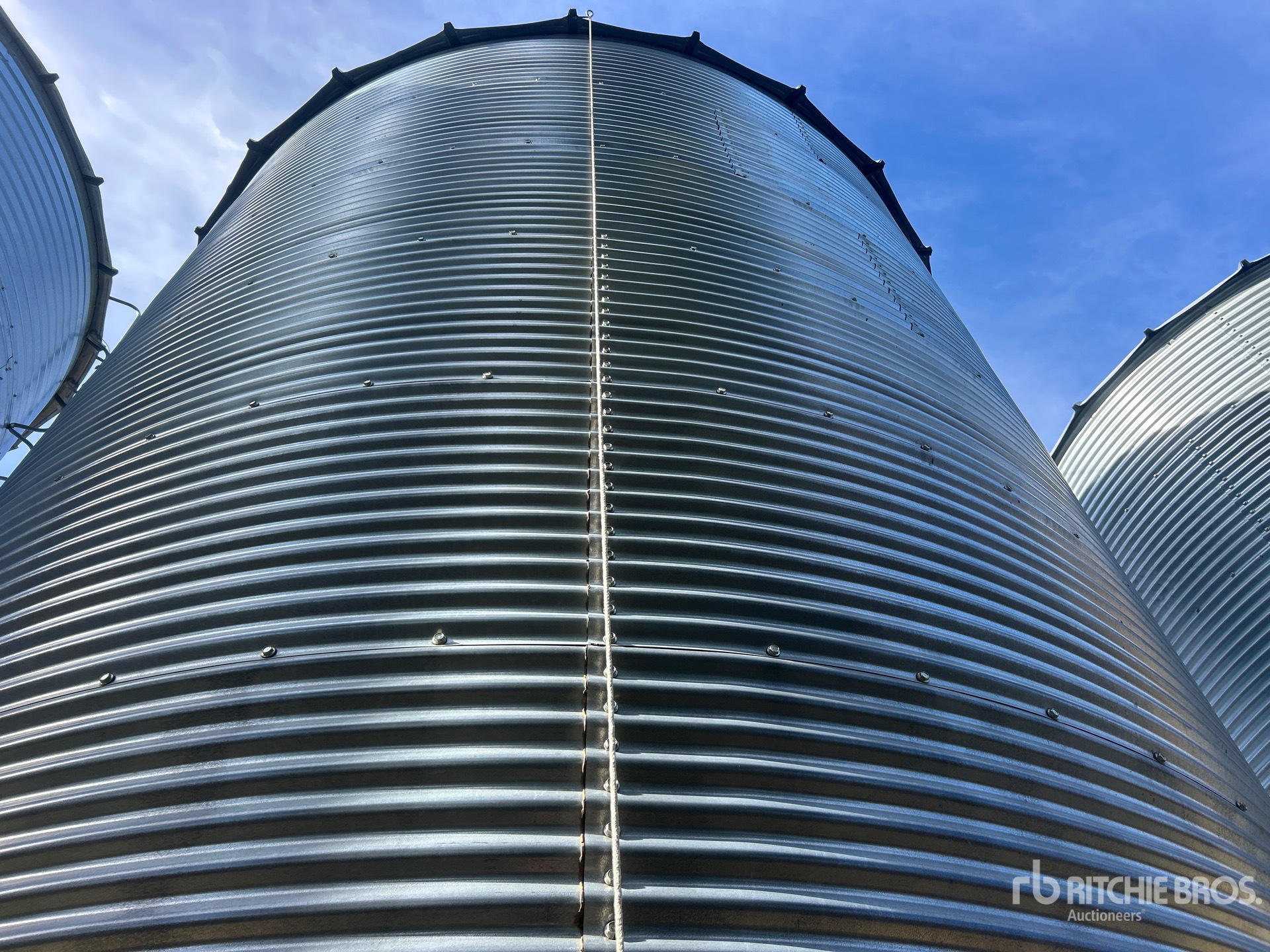 Westeel +/- 2000 BU 6 RING HOPPER