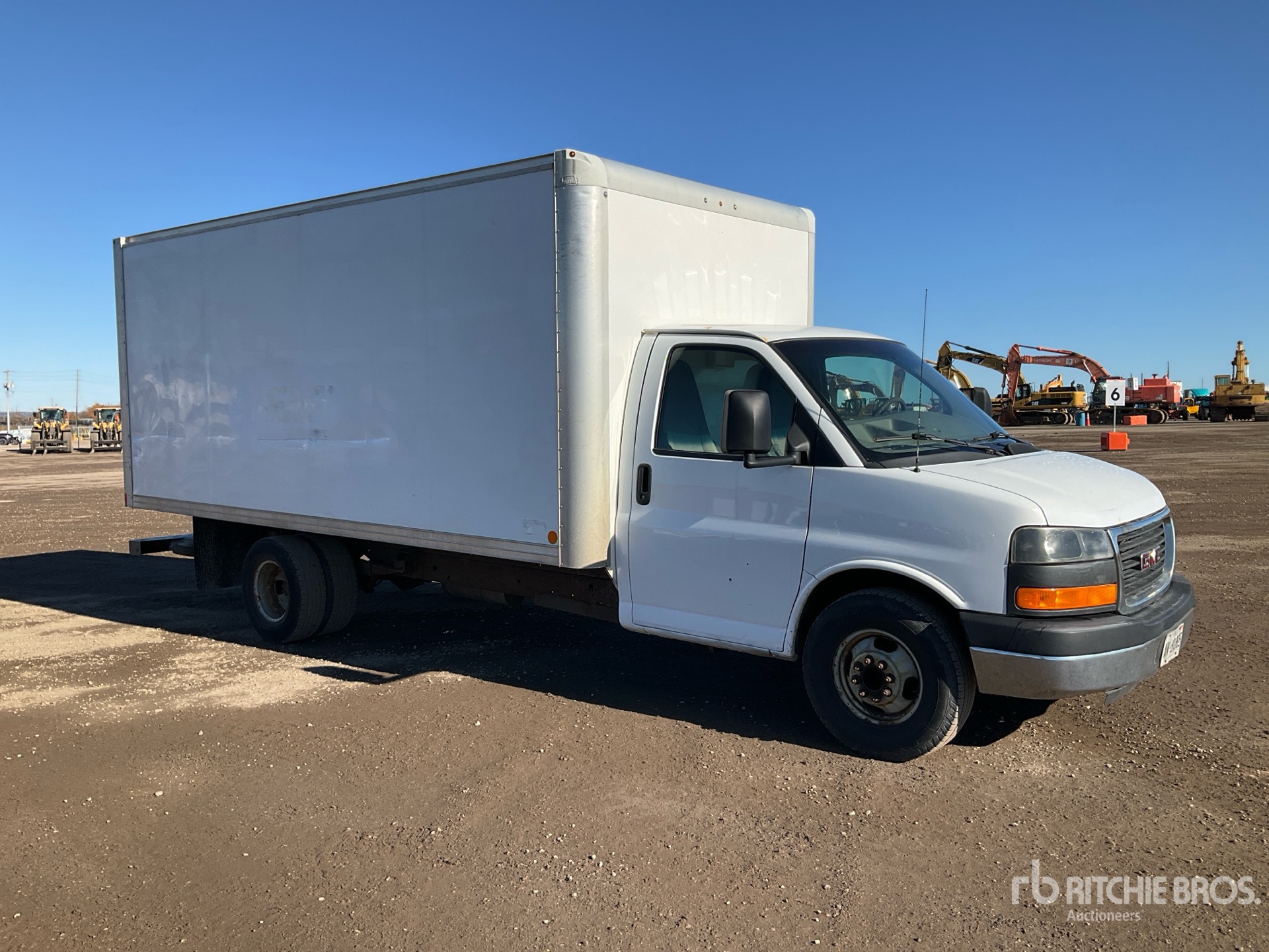 2013 GMC SAVANA G3500