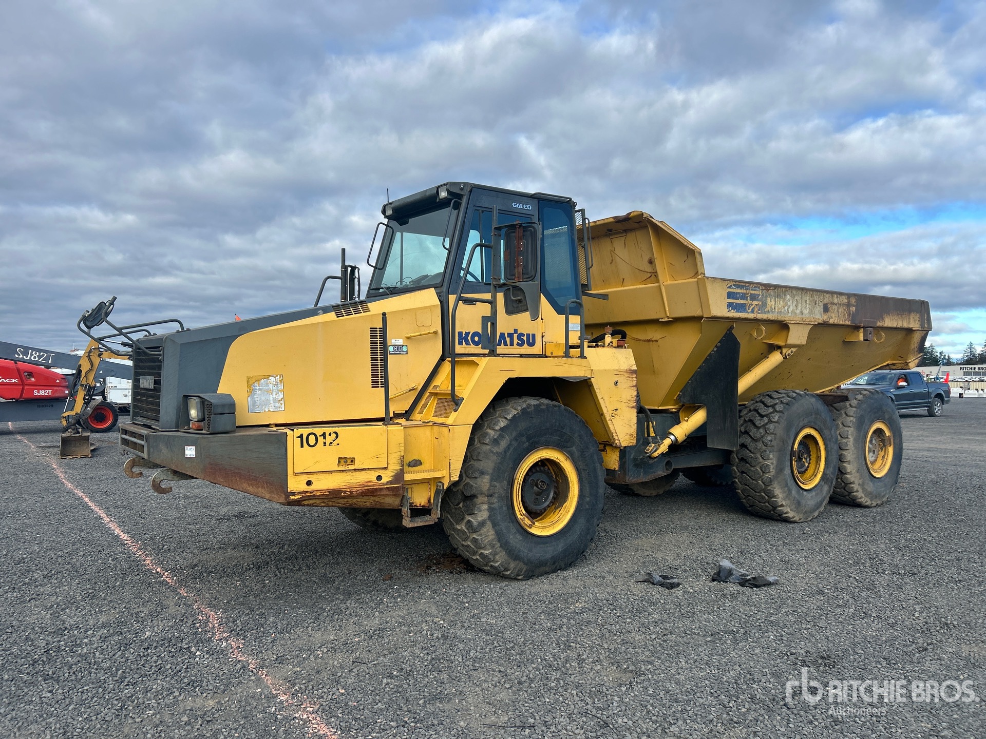 Photo of 2007 Komatsu HM300-2