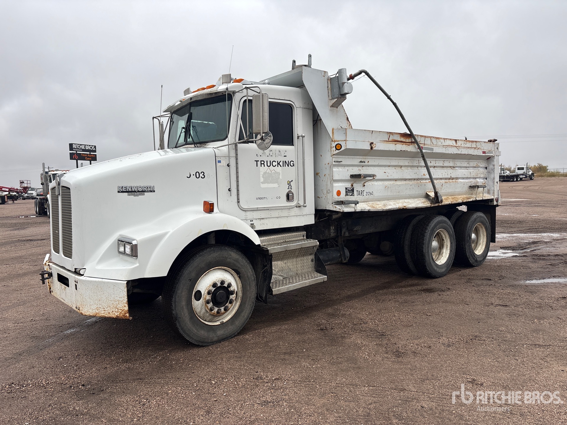 Photo of 1995 Kenworth T450B