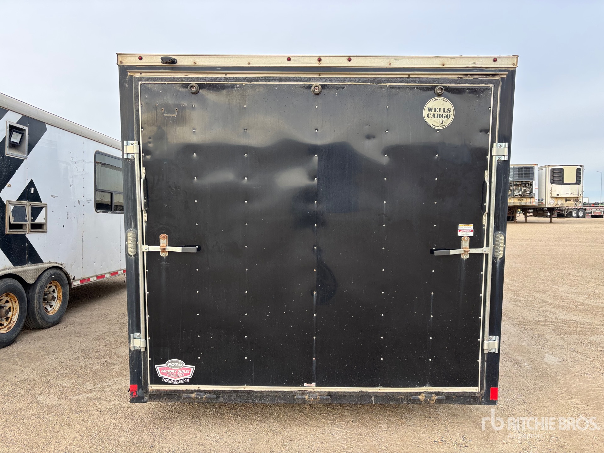 2018 Universal Trailers 20 FT T/A