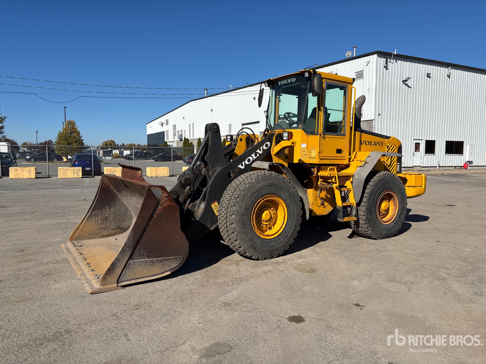 Photo of 2004 Volvo L90E
