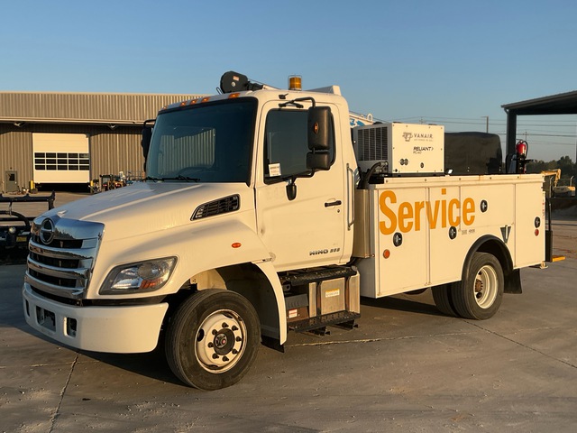 2020 Hino 258 4x2 Service Truck