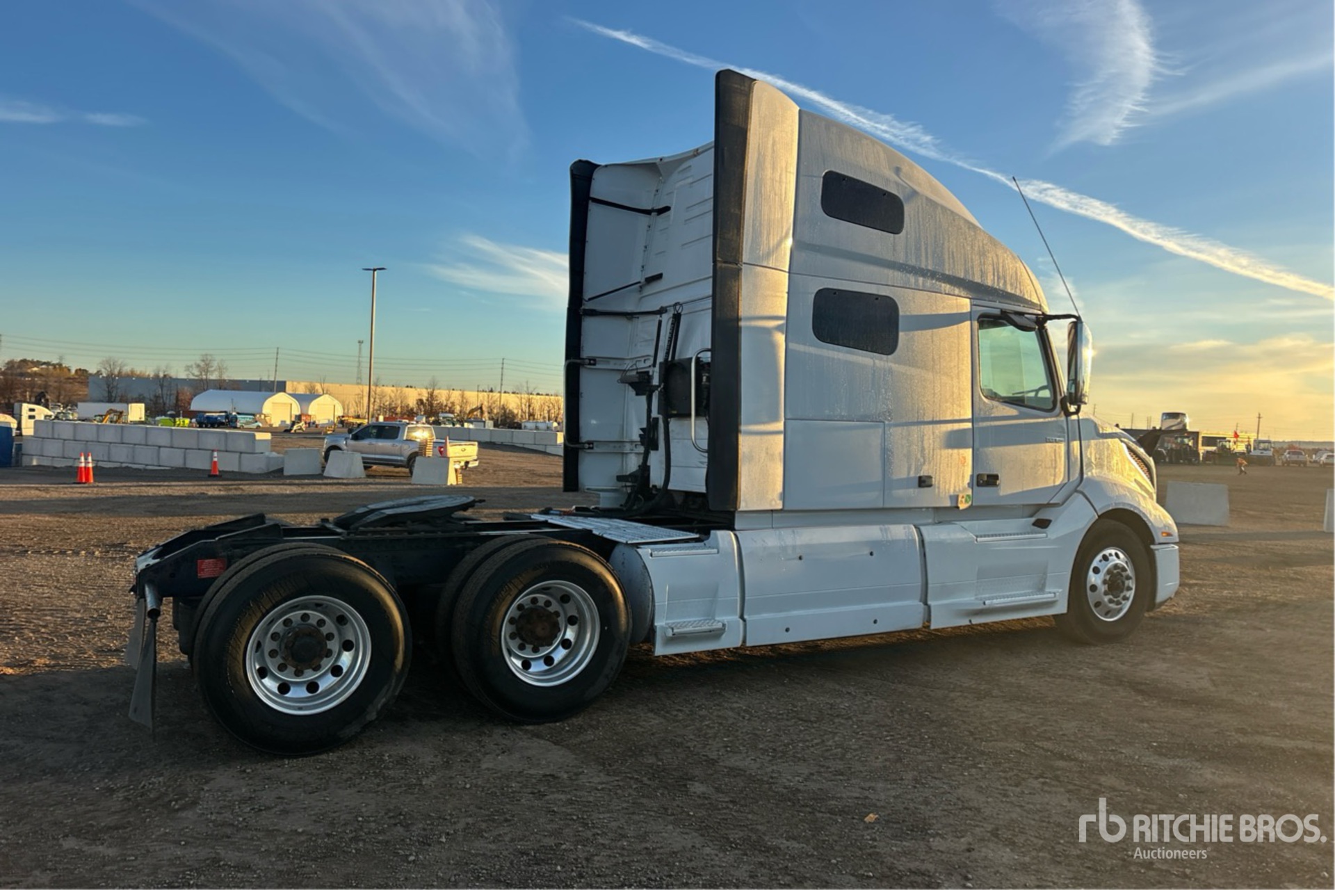 2021 Volvo VNL