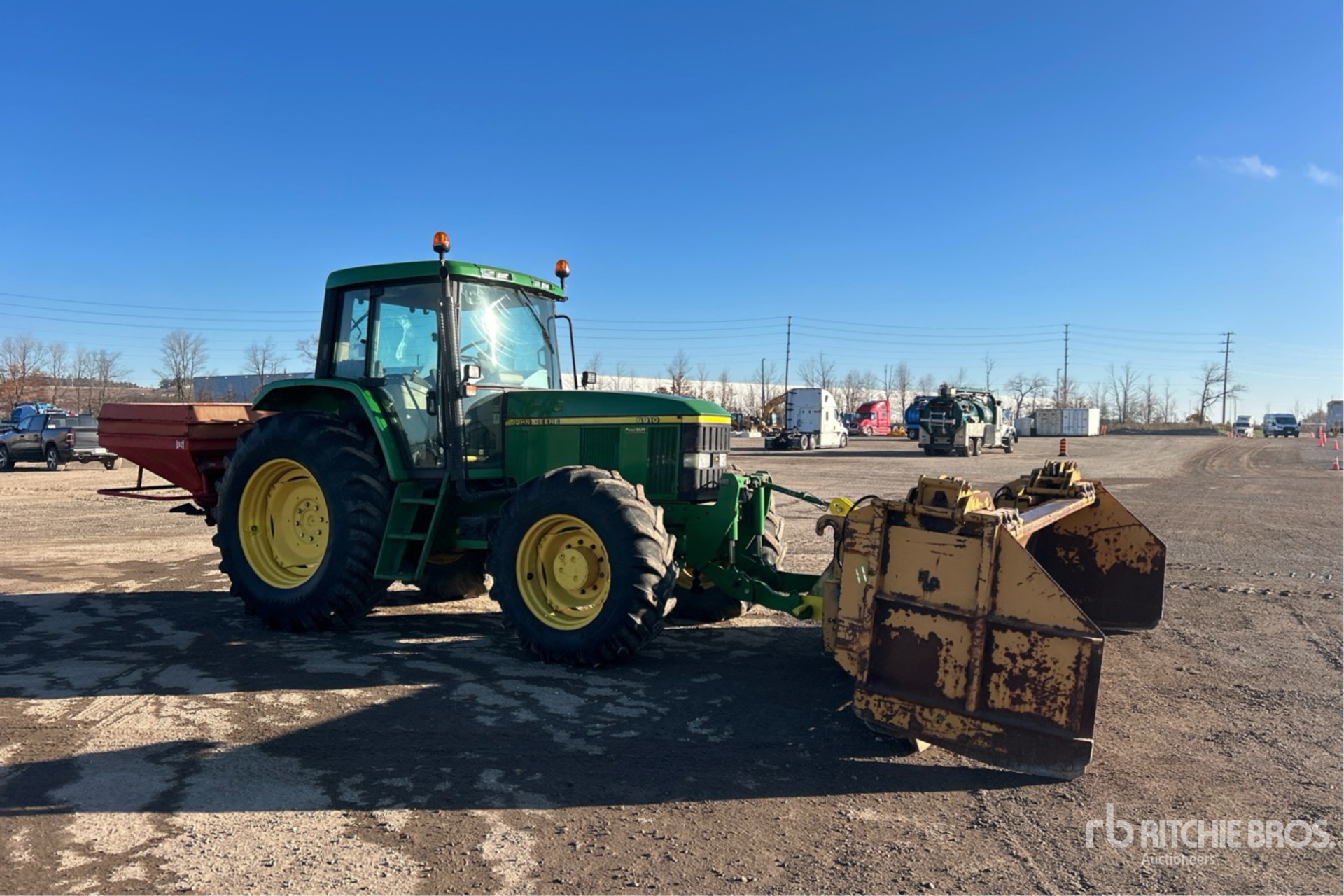 2000 John Deere 6910