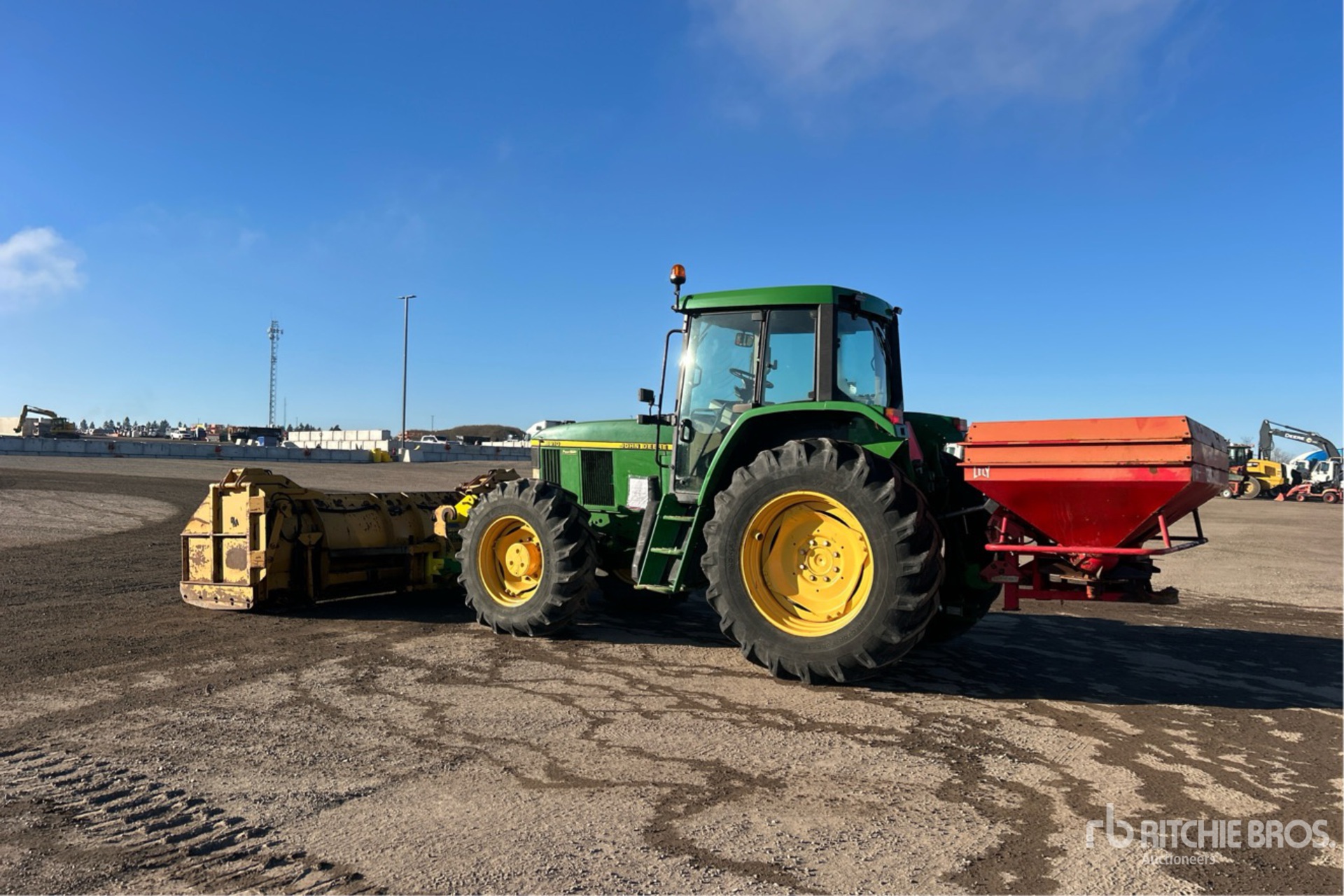 2000 John Deere 6910