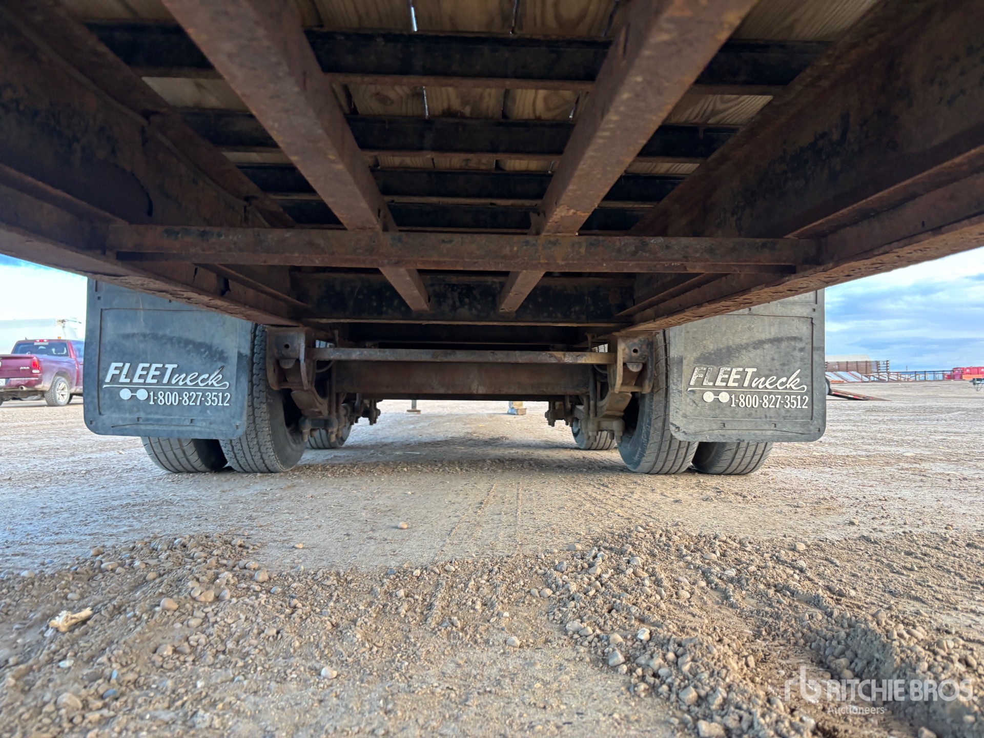 2014 Diamond C 36 FT T/A GOOSENECK