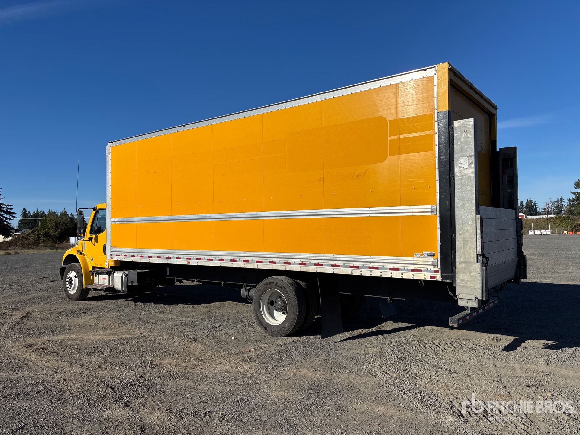 2019 Freightliner M2 106