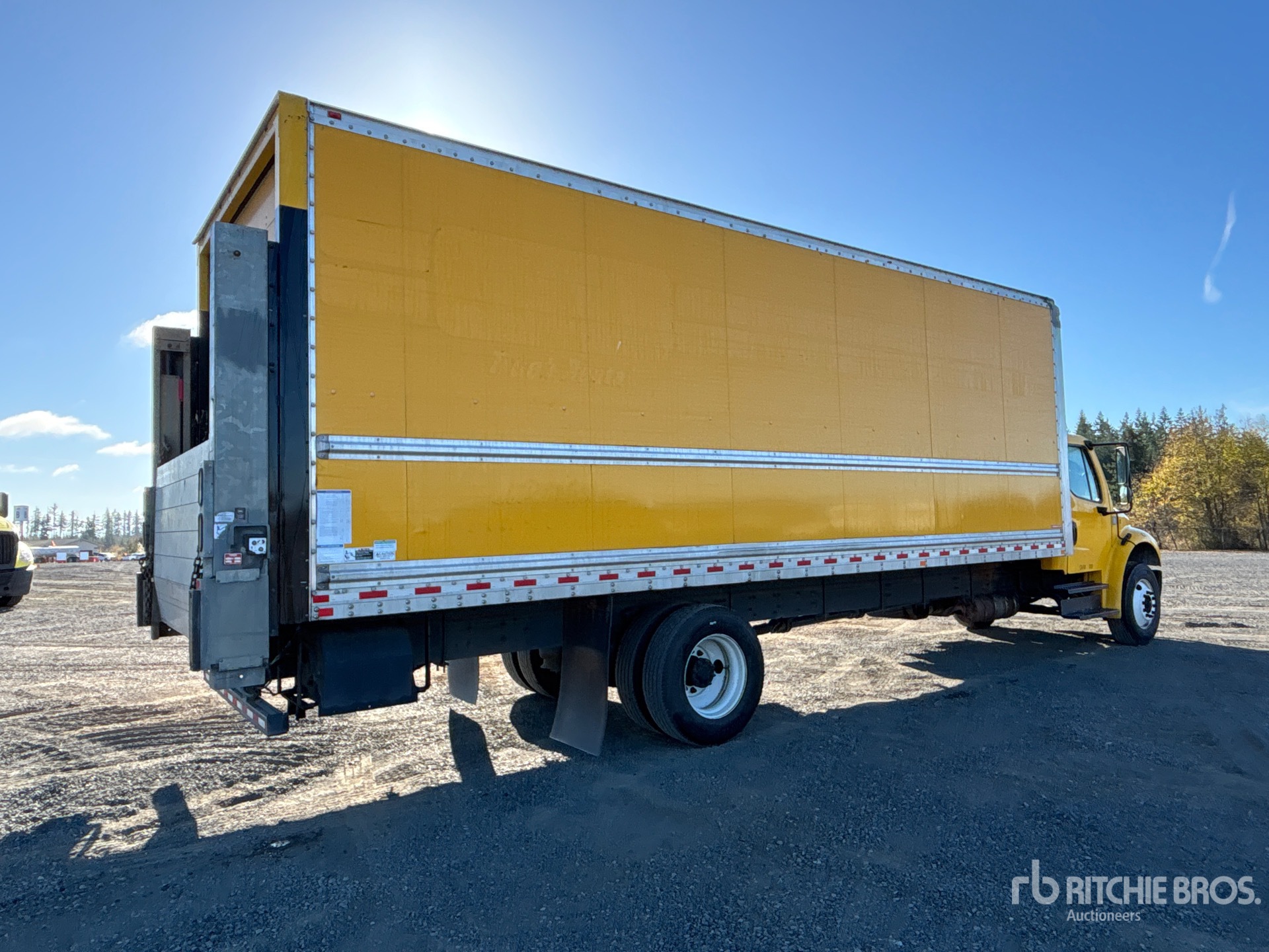 2019 Freightliner M2 106
