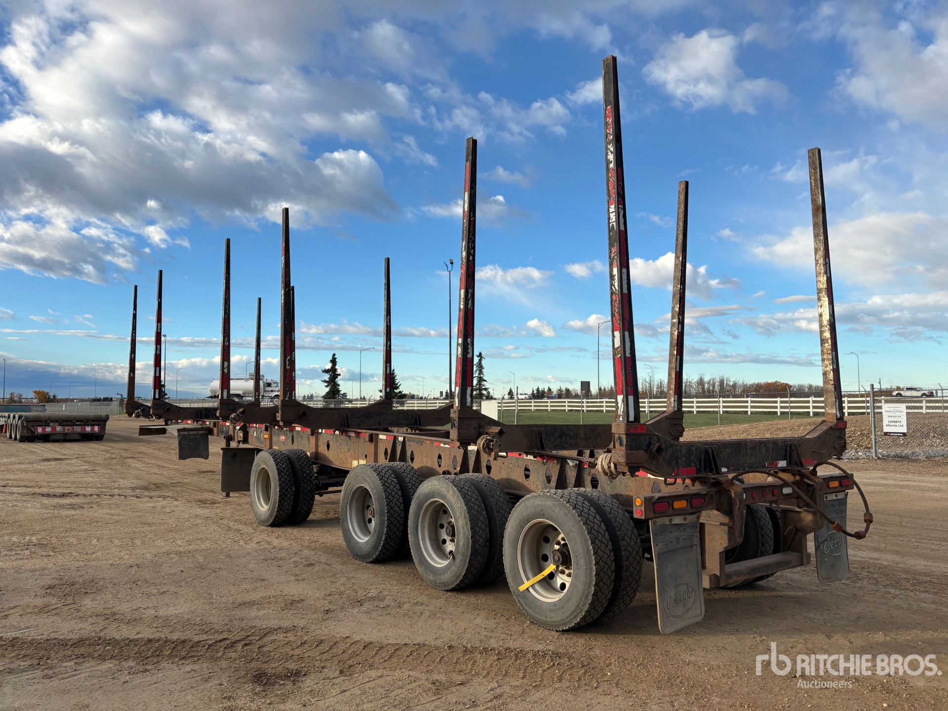 2019 Cross Country 50 ft Quad/A Hayrack