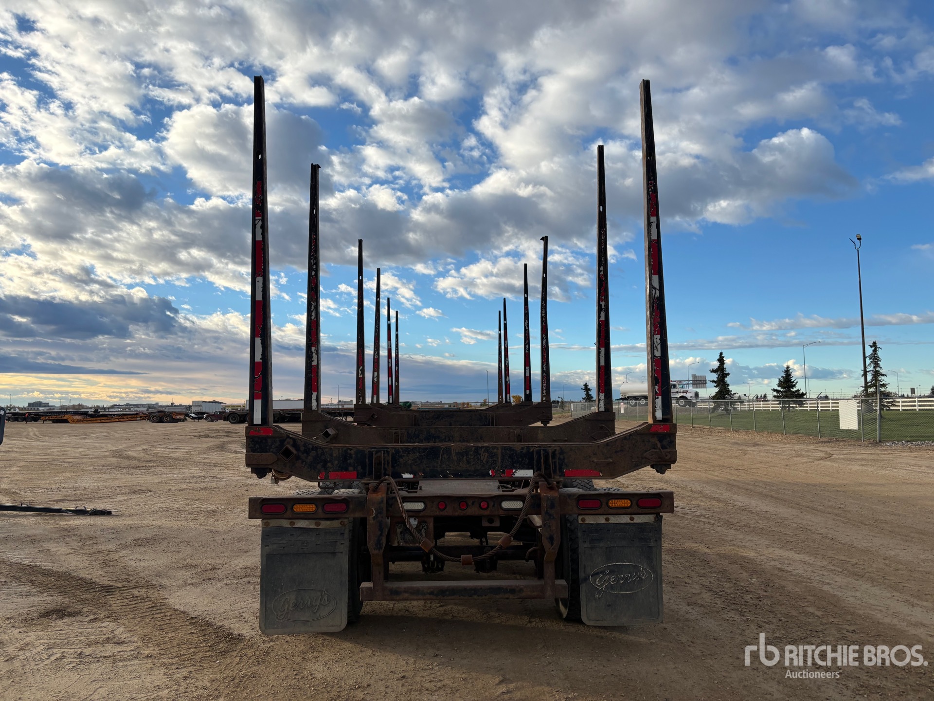 2019 Cross Country 50 ft Quad/A Hayrack