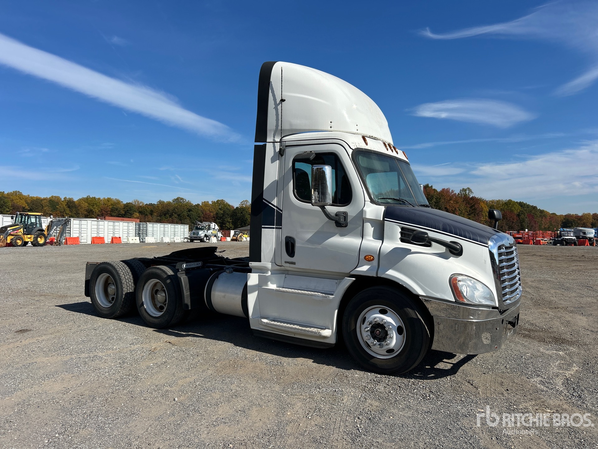 2015 Freightliner CASCADIA 113