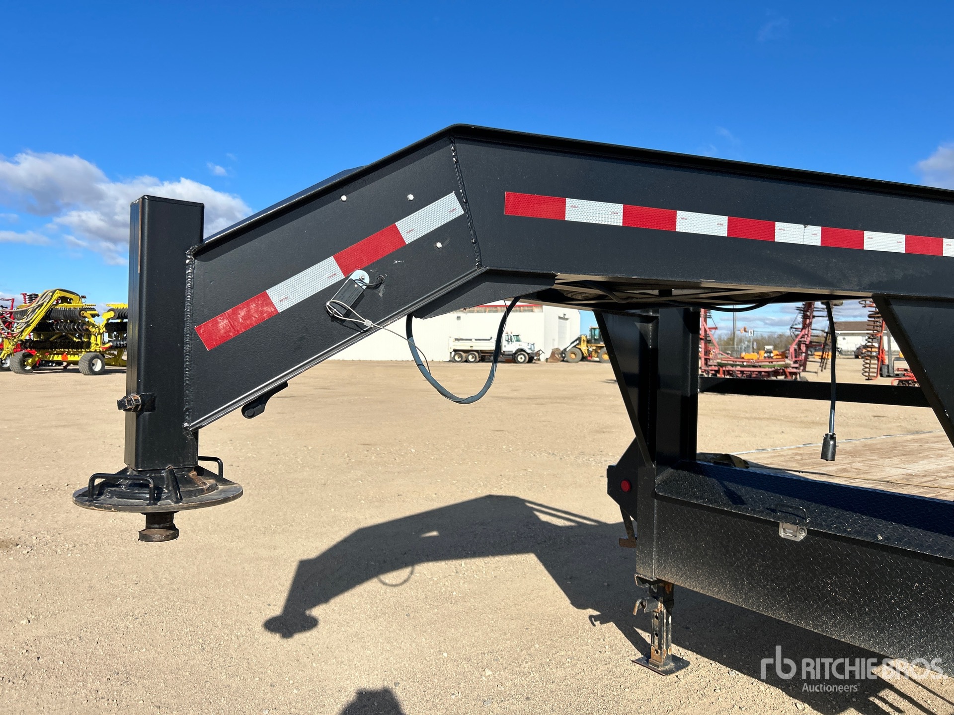 2010 Pj Trailers 26 FT TRI/A GOOSENECK