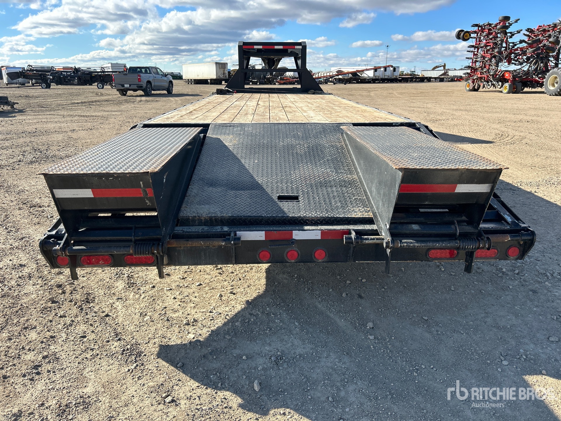 2010 Pj Trailers 26 FT TRI/A GOOSENECK