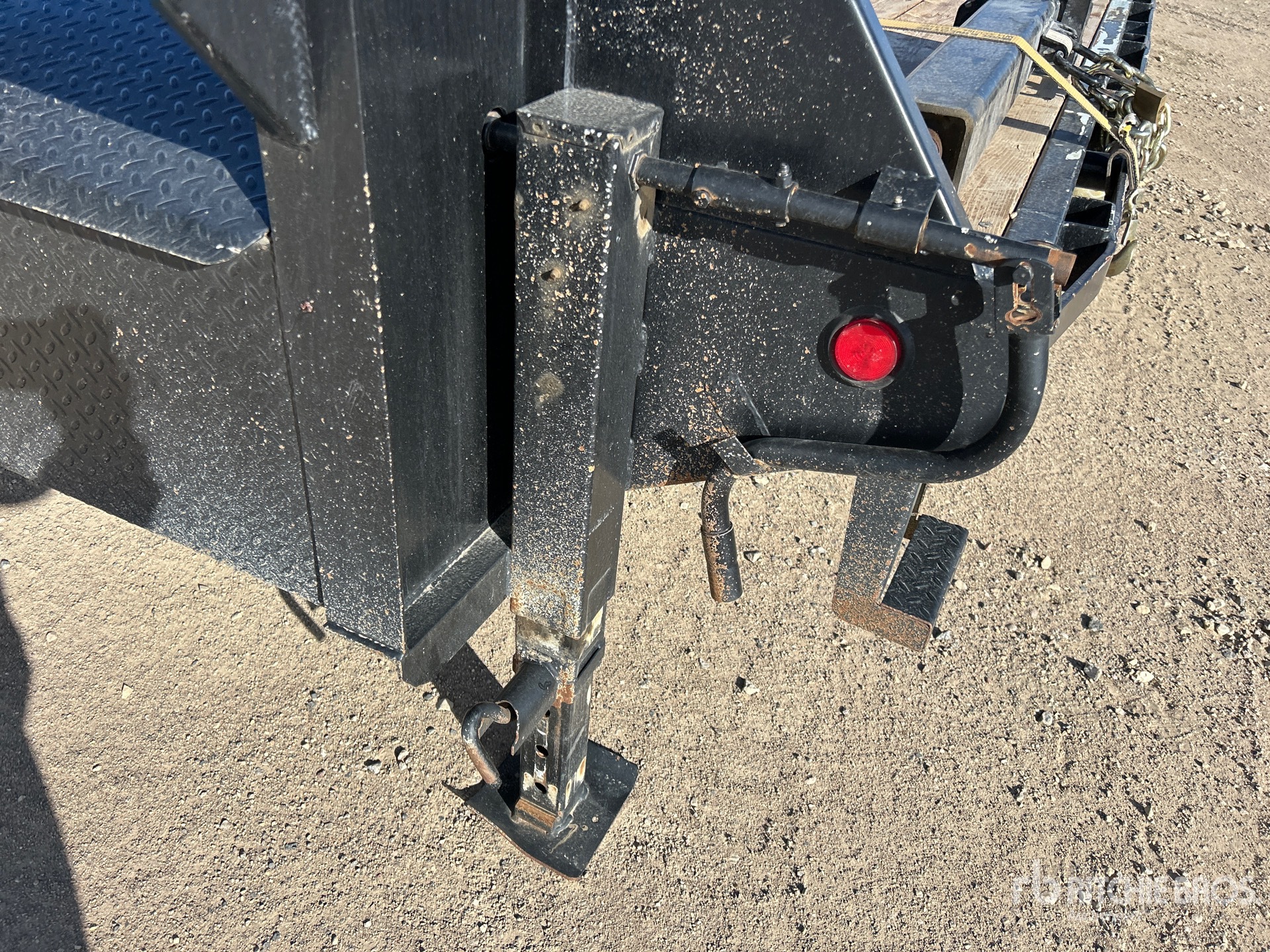 2010 Pj Trailers 26 FT TRI/A GOOSENECK