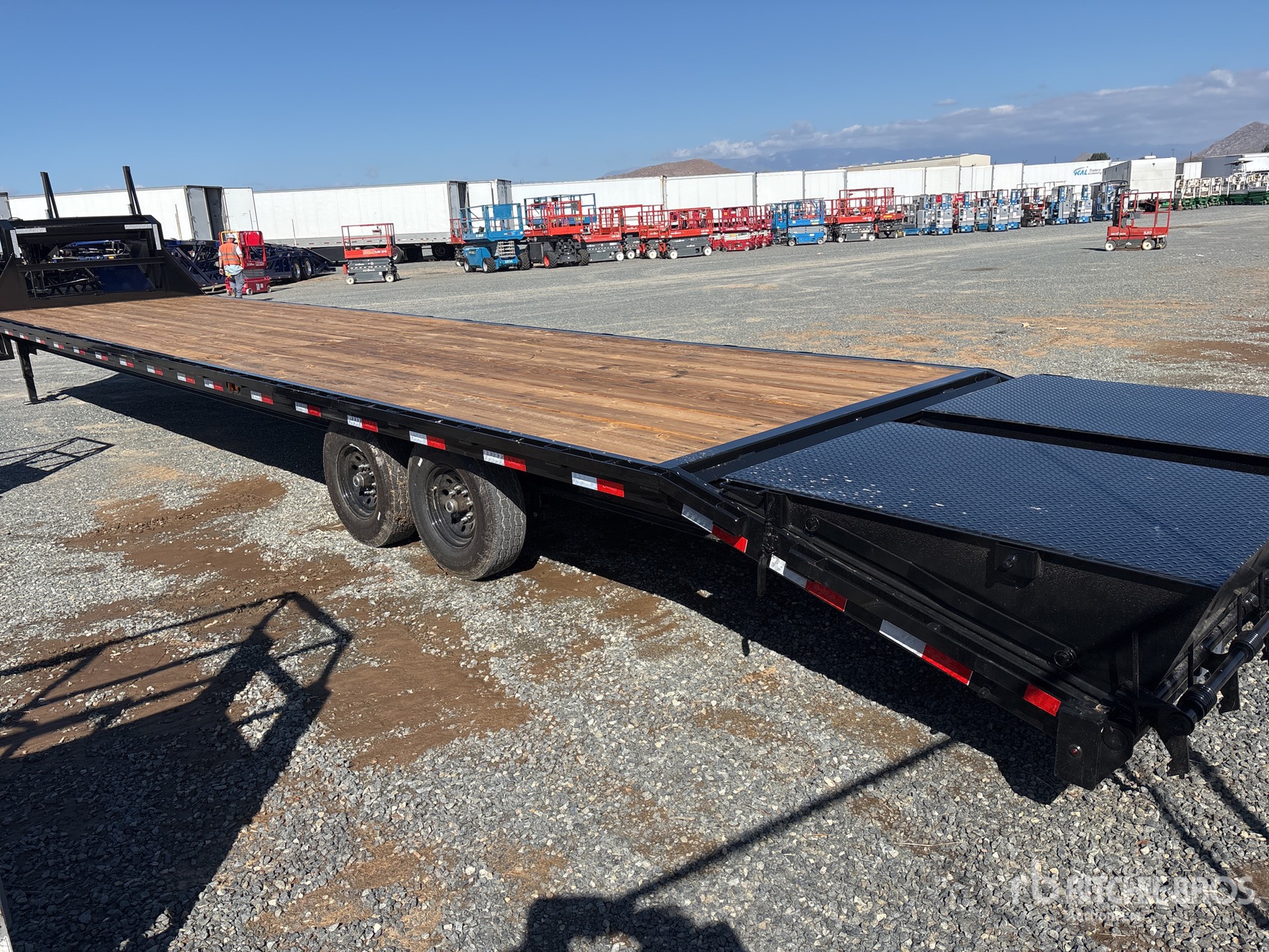 2027 Delco 45.5 FT T/A GOOSENECK