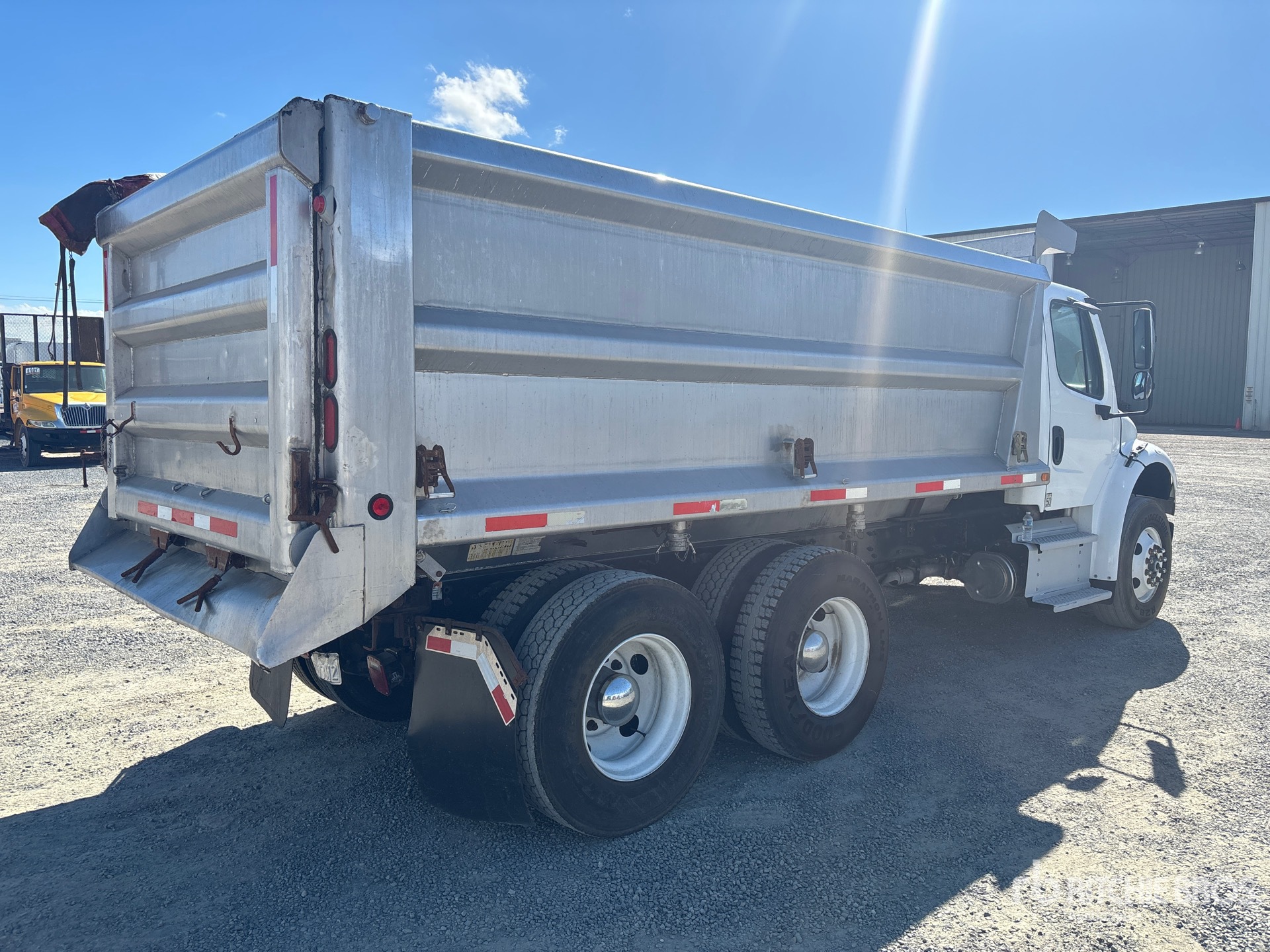 2020 Freightliner M2 106