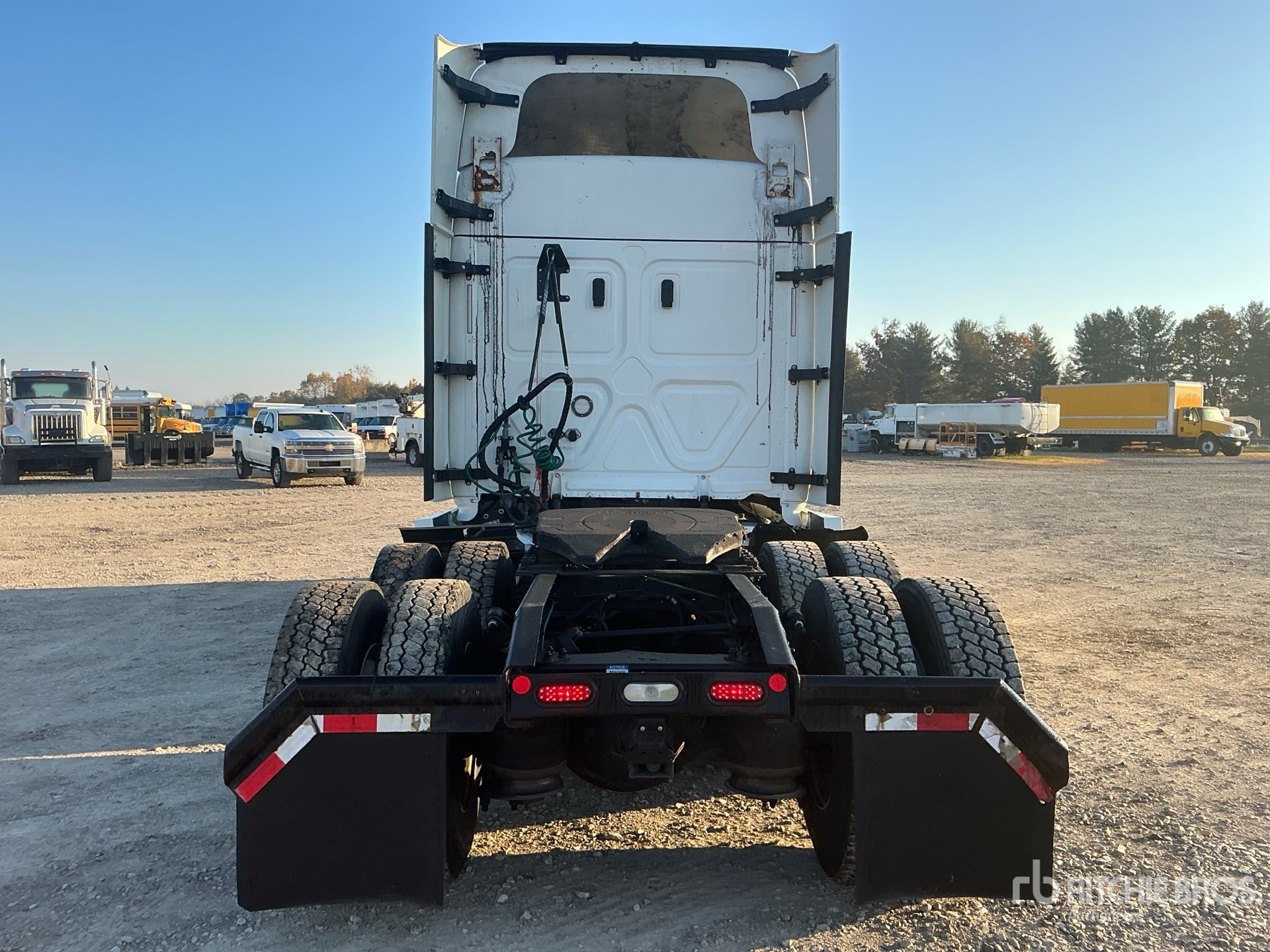 2020 Freightliner CASCADIA 126