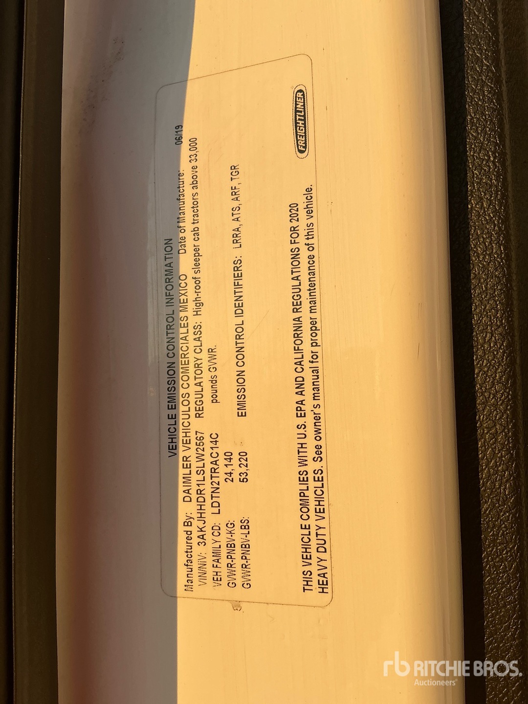 2020 Freightliner CASCADIA 126