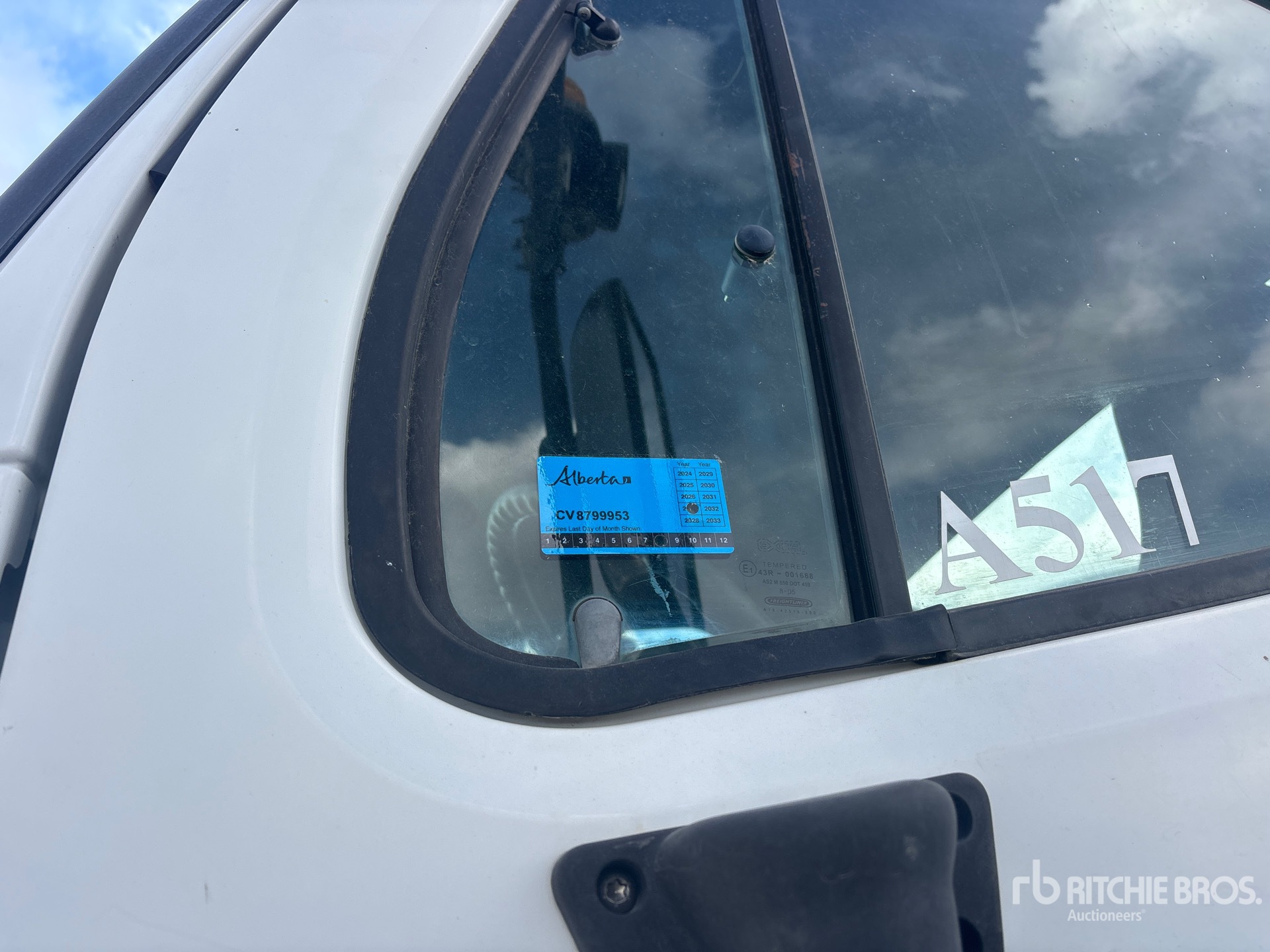 2006 Freightliner M2 106V