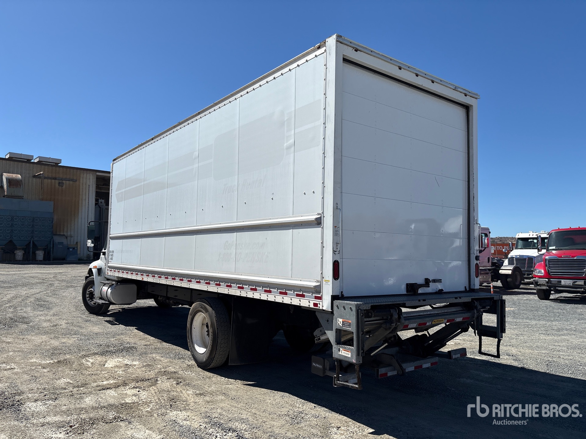 2018 International 4300 SBA