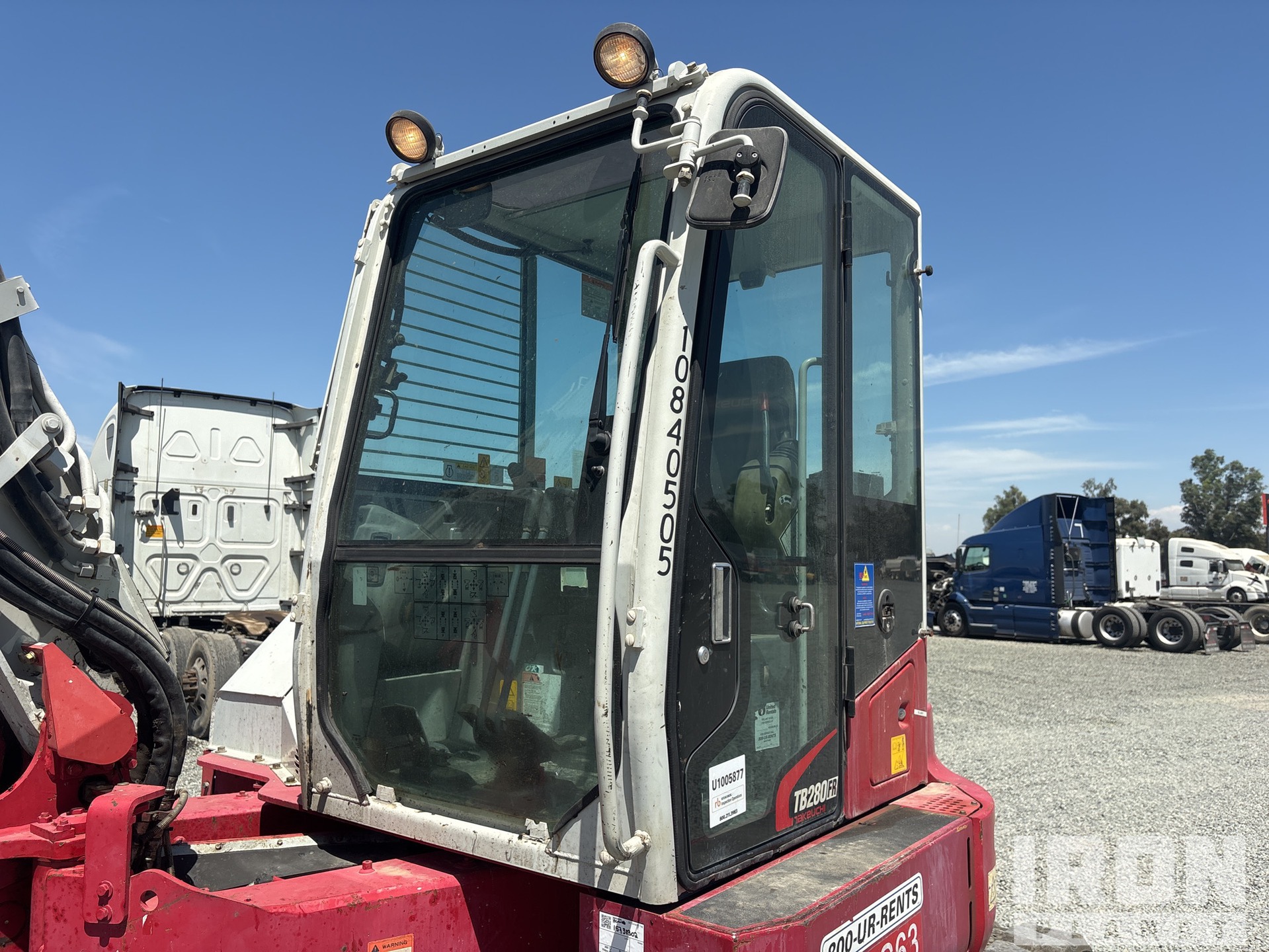 2018 Takeuchi TB280FR