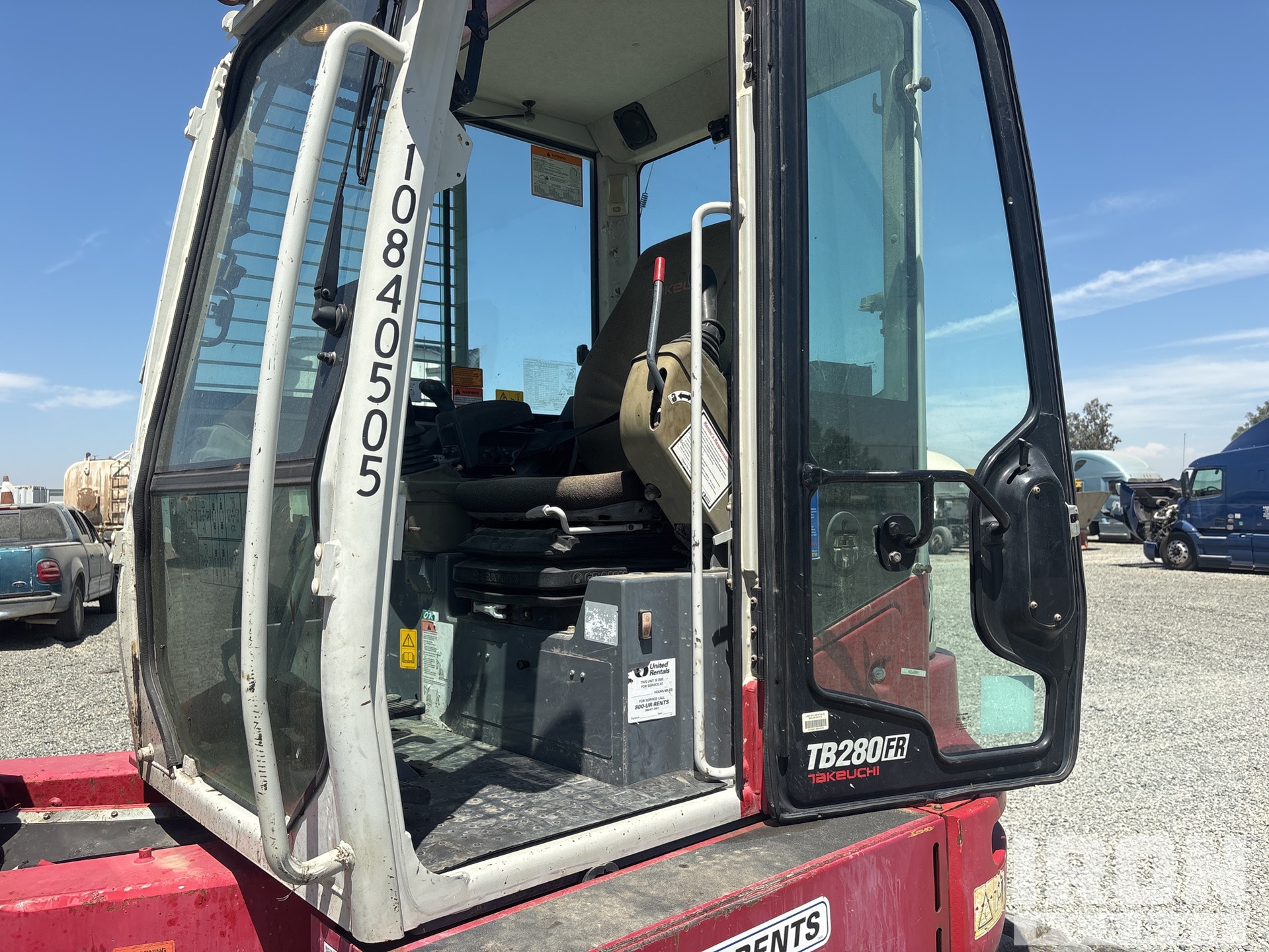 2018 Takeuchi TB280FR