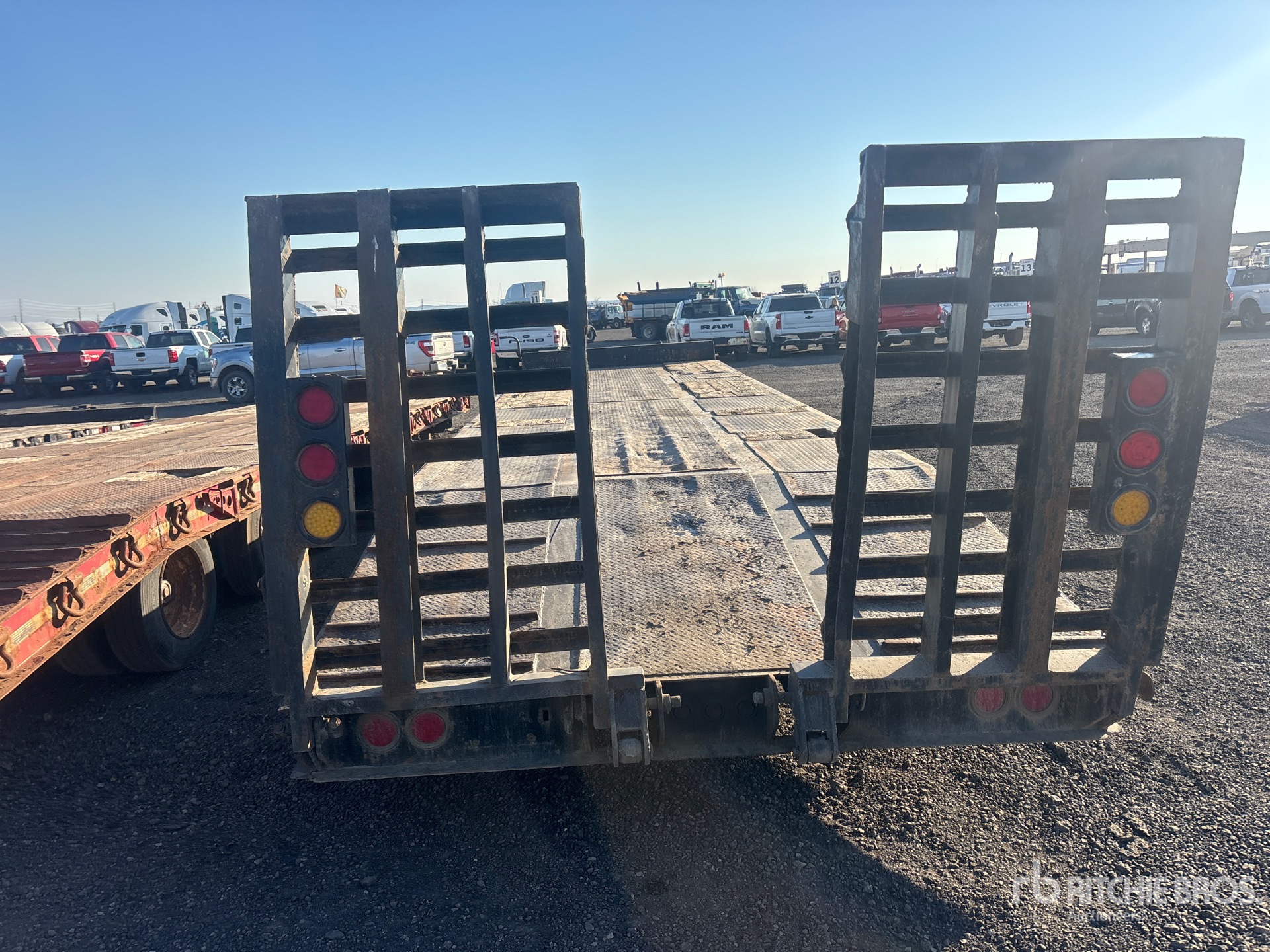 2016 Load Star Trailer 32 FT QUAD/A