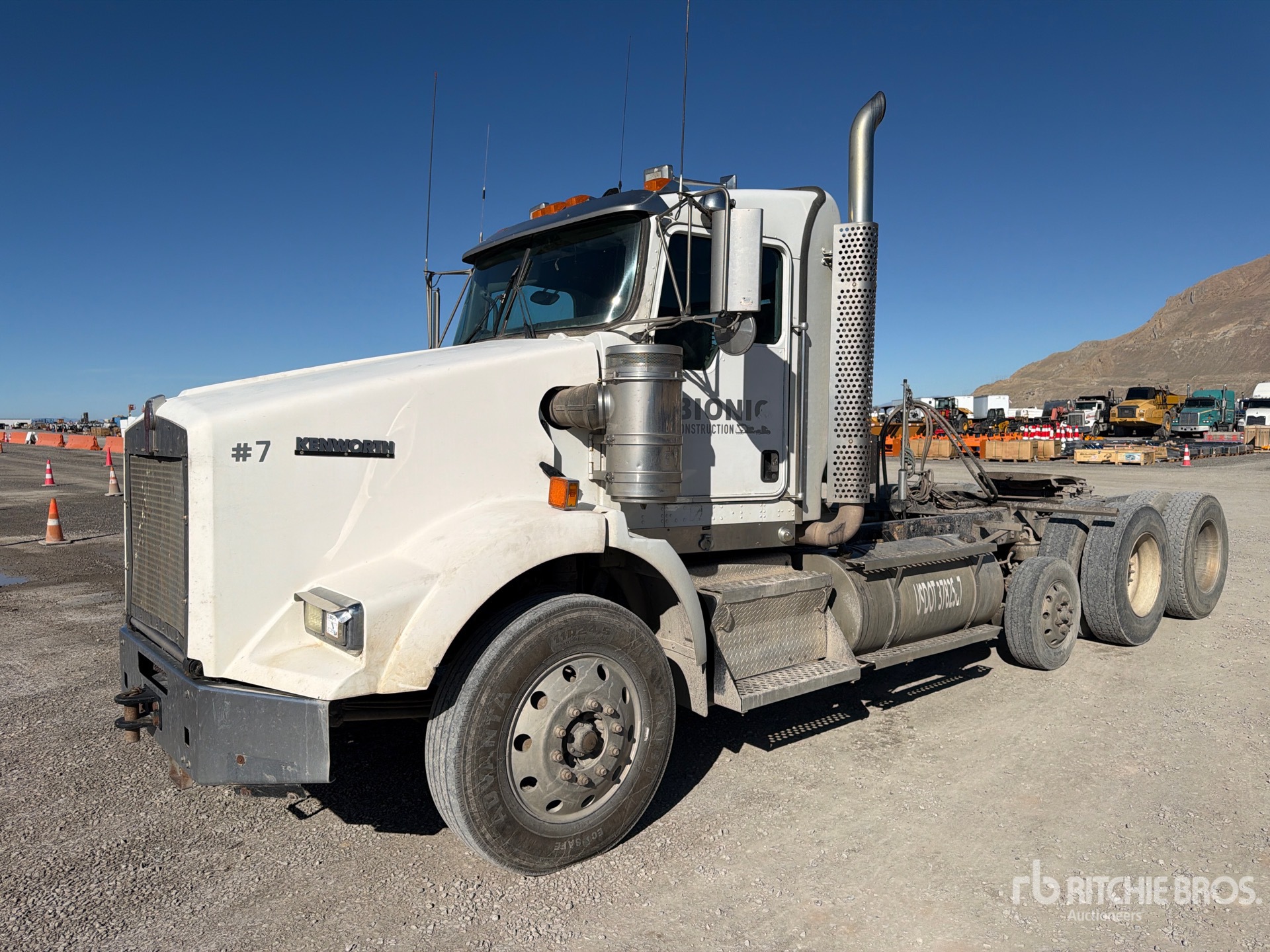 Photo of 2012 Kenworth T800